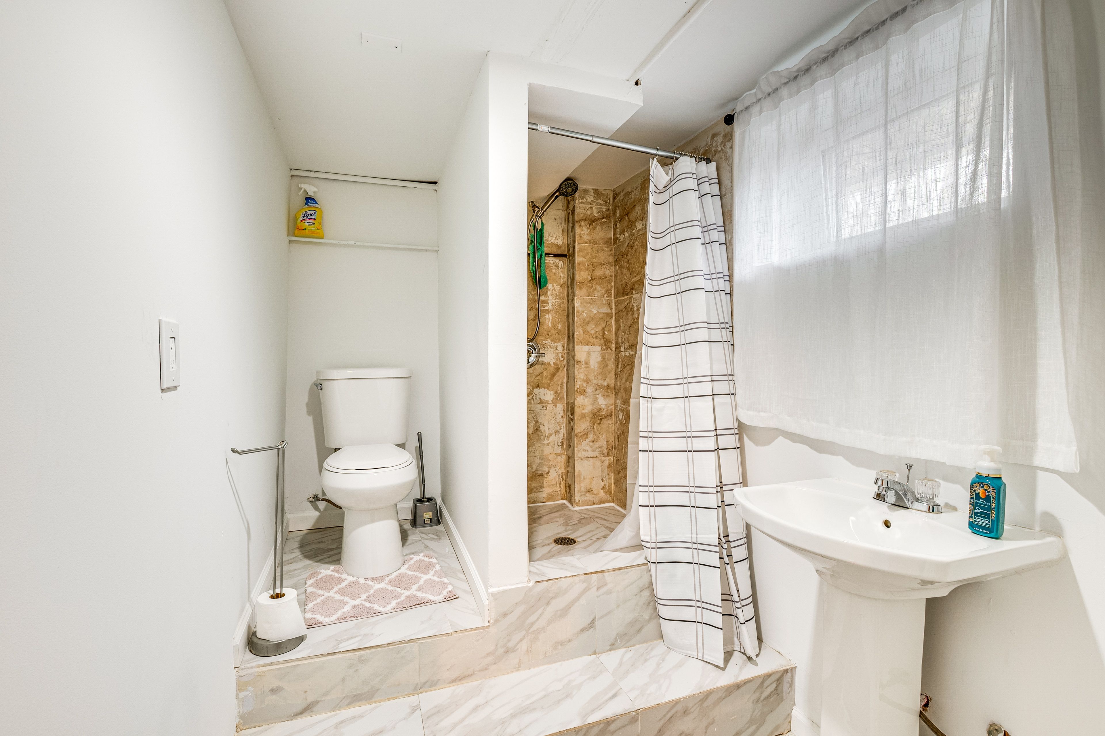 Full Bathroom | Basement