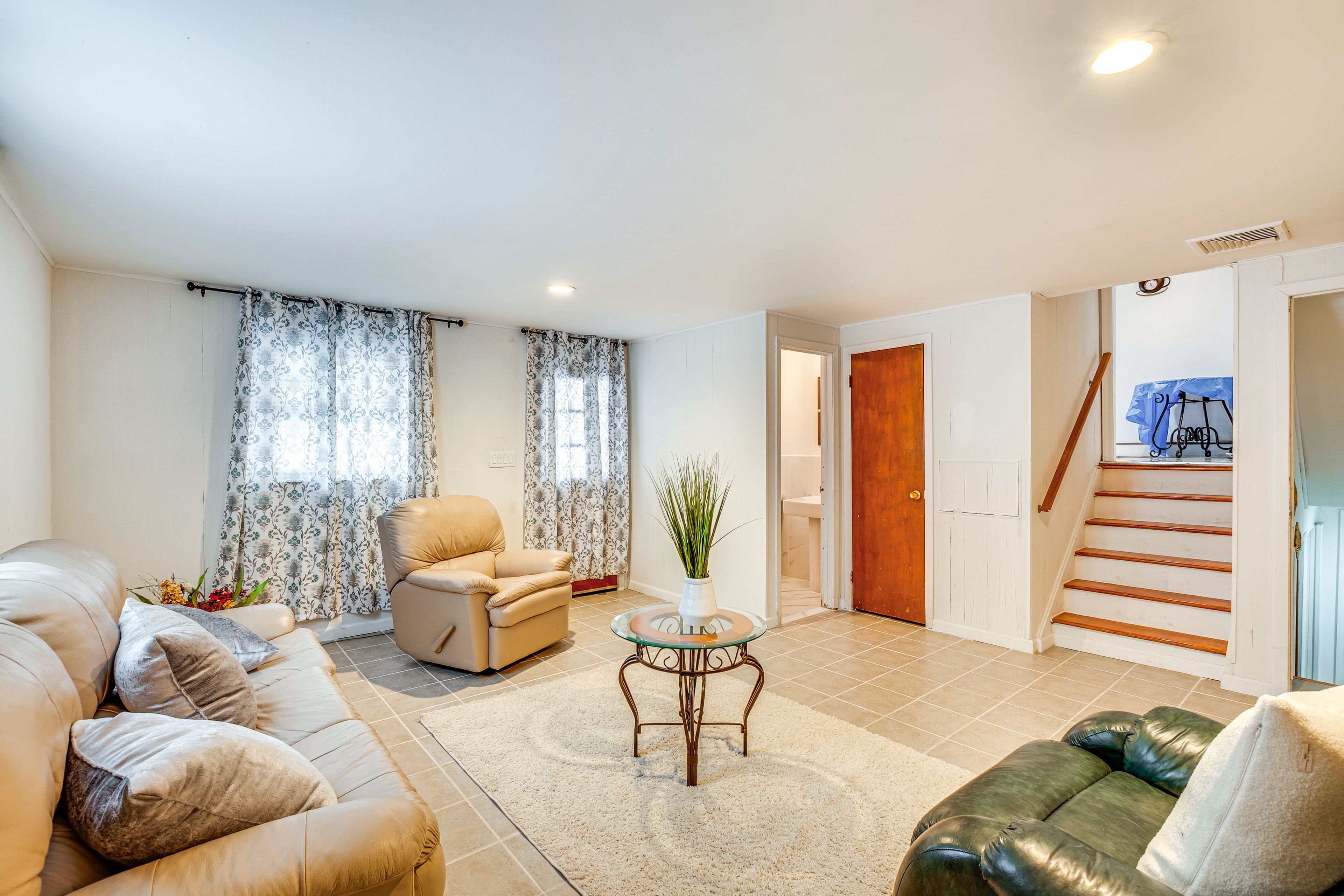 Sitting Room | Entry Level