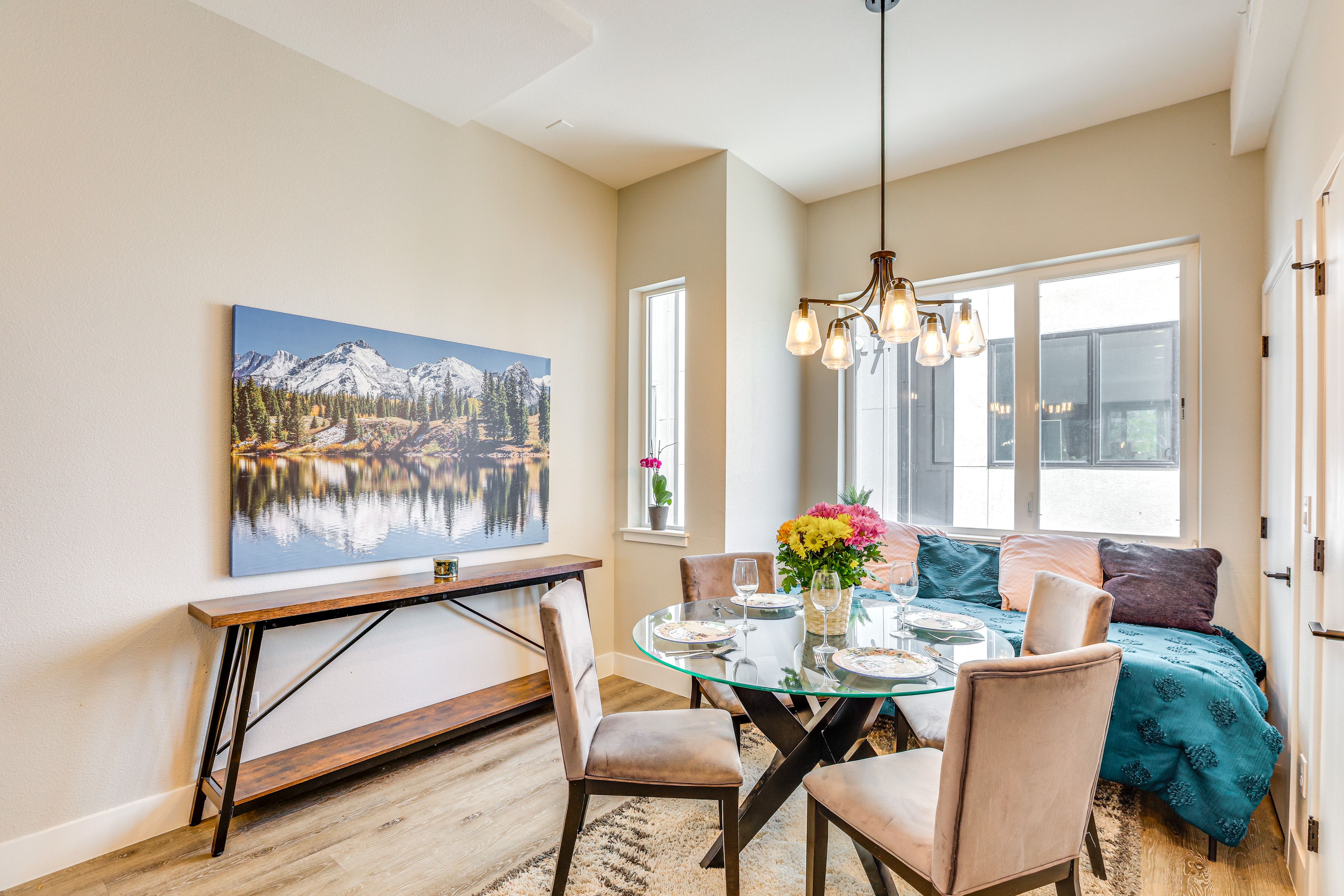 Dining Area | 2nd Floor | Twin Daybed