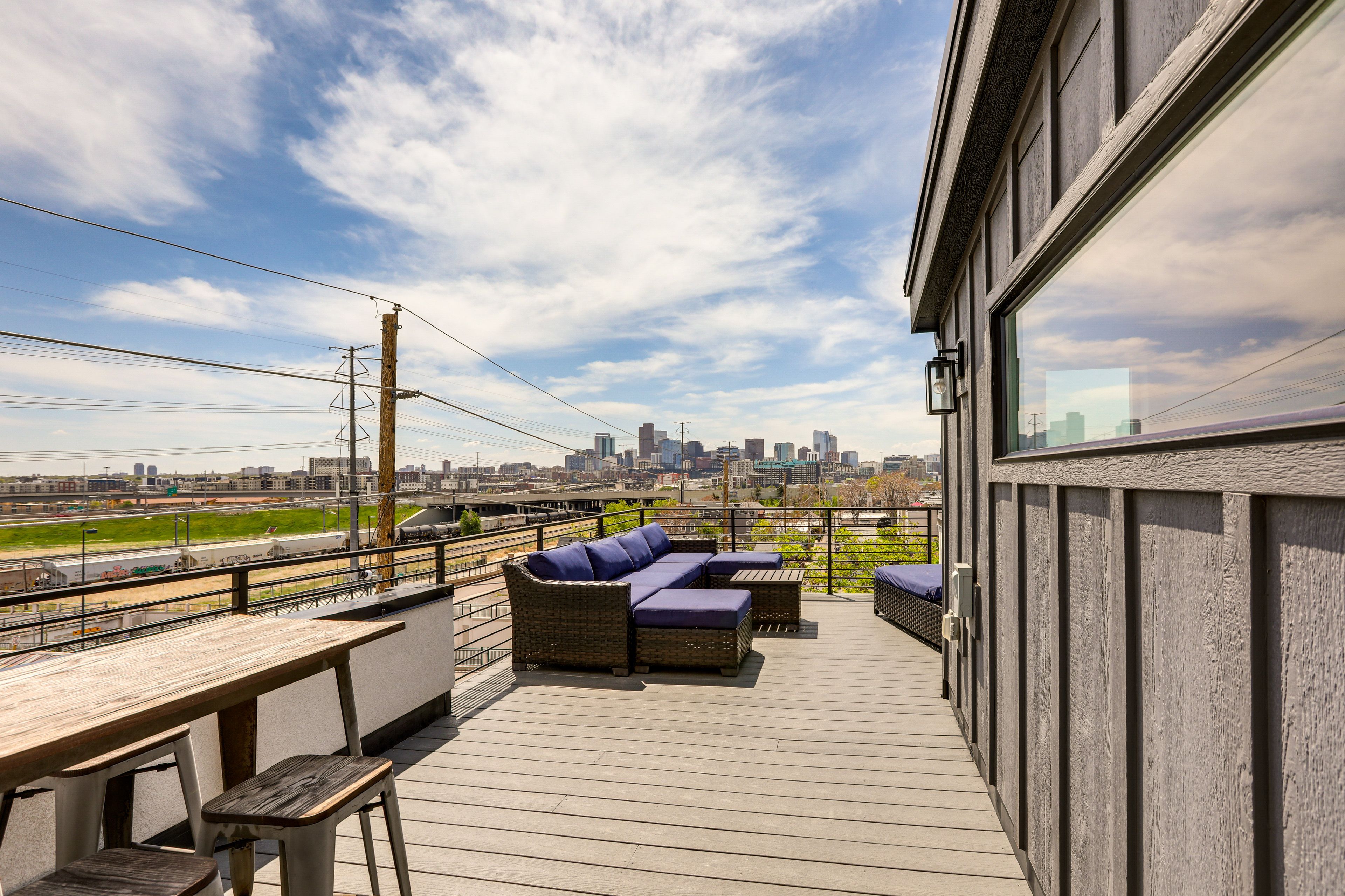 Rooftop Patio | Outdoor Dining | Skyline View