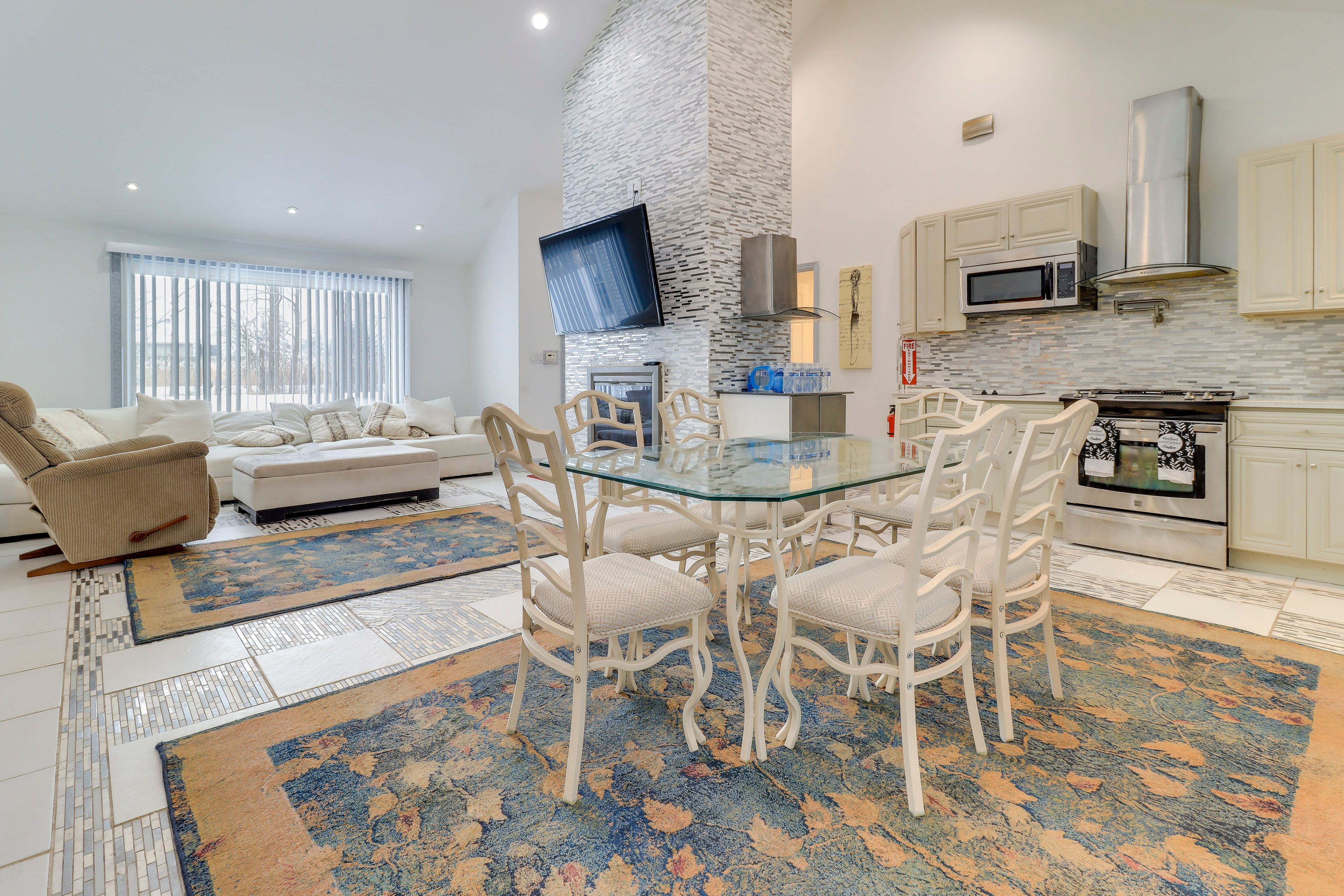 Ann Arbor Vacation Rental | 6BR | 2BA | 3,800 Sq Ft | Half Step Required
