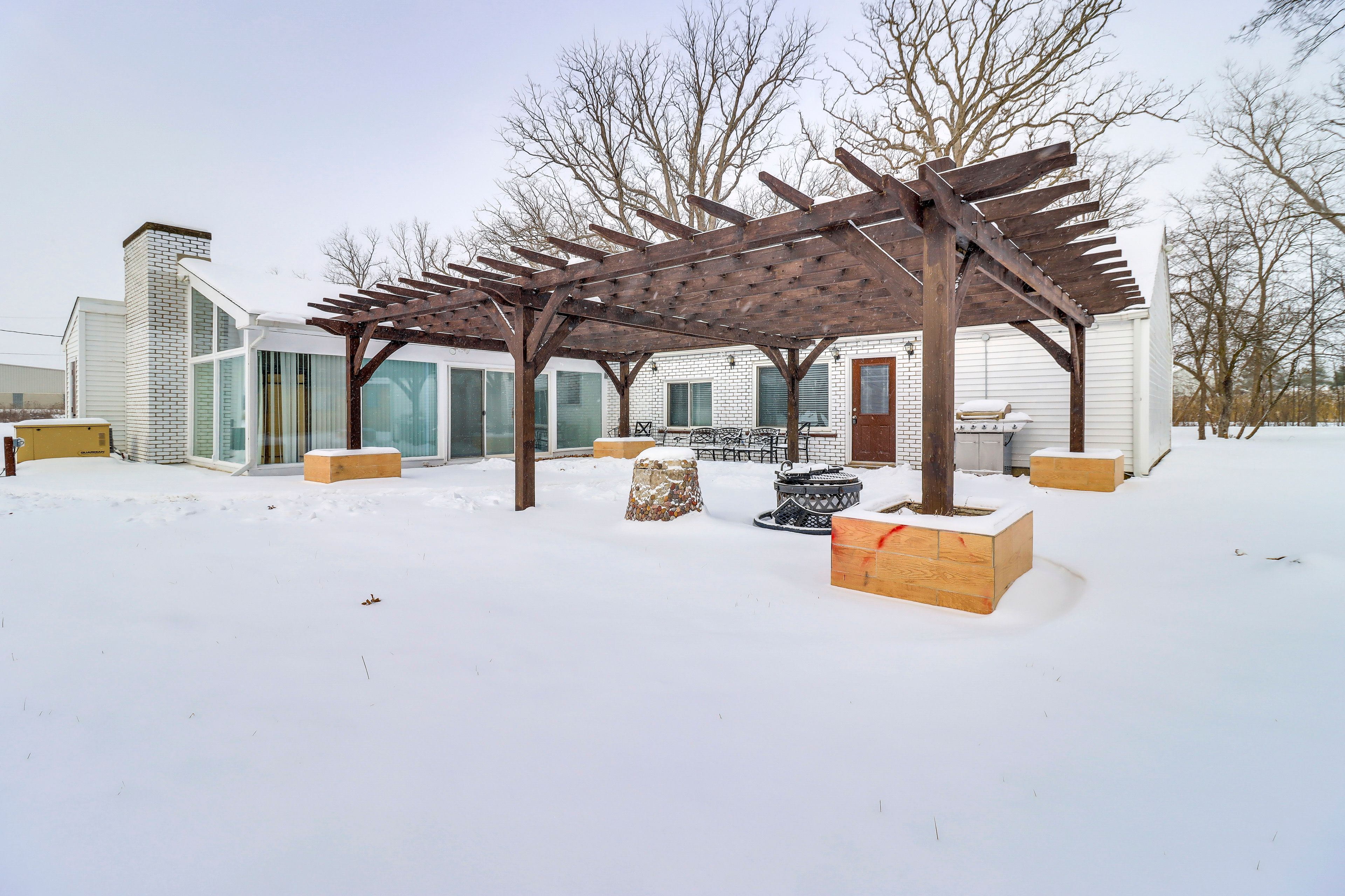 Patio | Gas Grill (Propane Provided) | Wood-Burning Fire Pit | 2.5-Acre Property