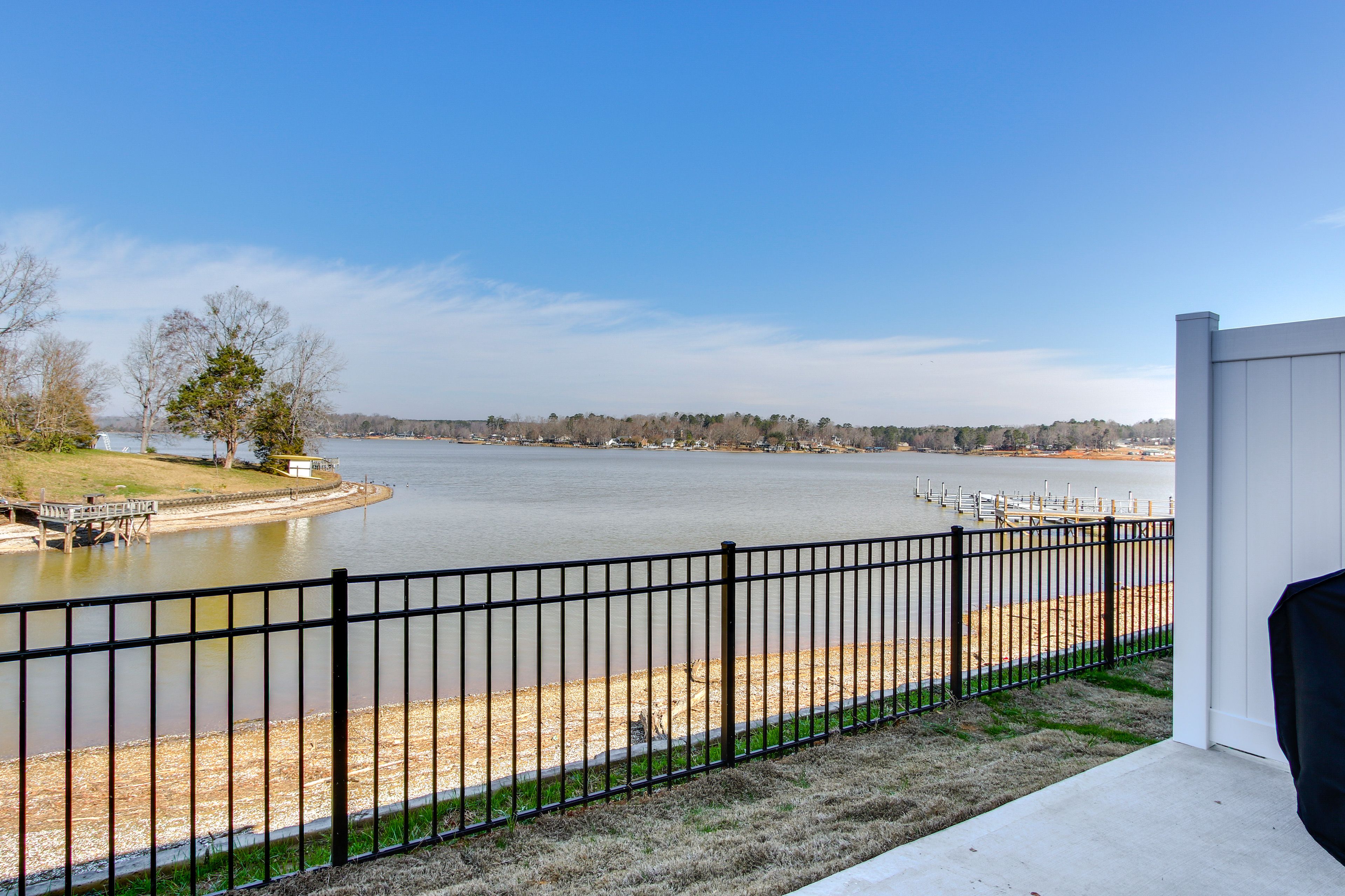 Greenwood Vacation Rental | 3BR | 2.5BA | 1 Small Step Required | 1,720 Sq Ft
