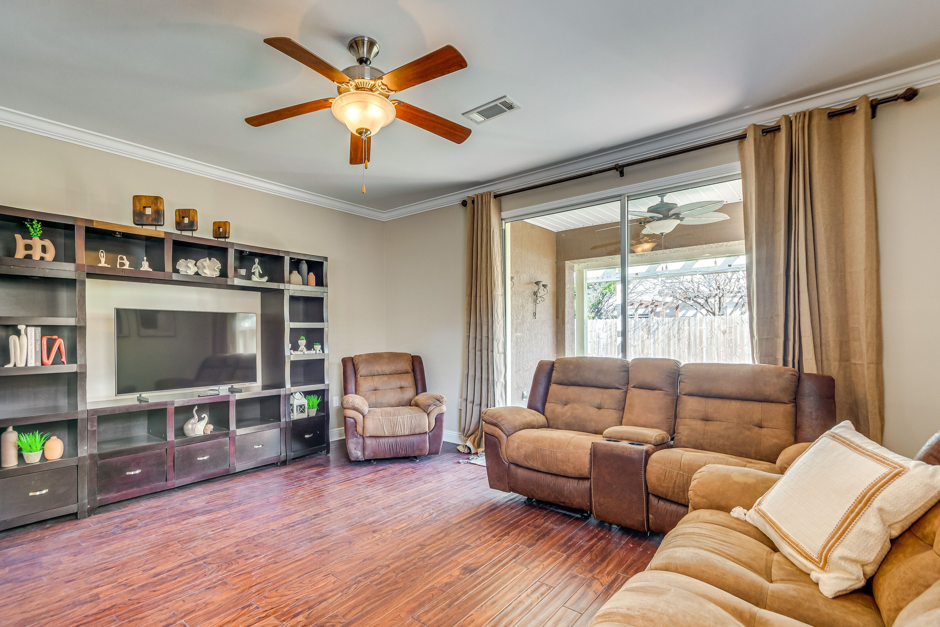 Mary Esther Vacation Rental | 3BR | 2BA | 1,950 Sq Ft | 1 Step to Enter