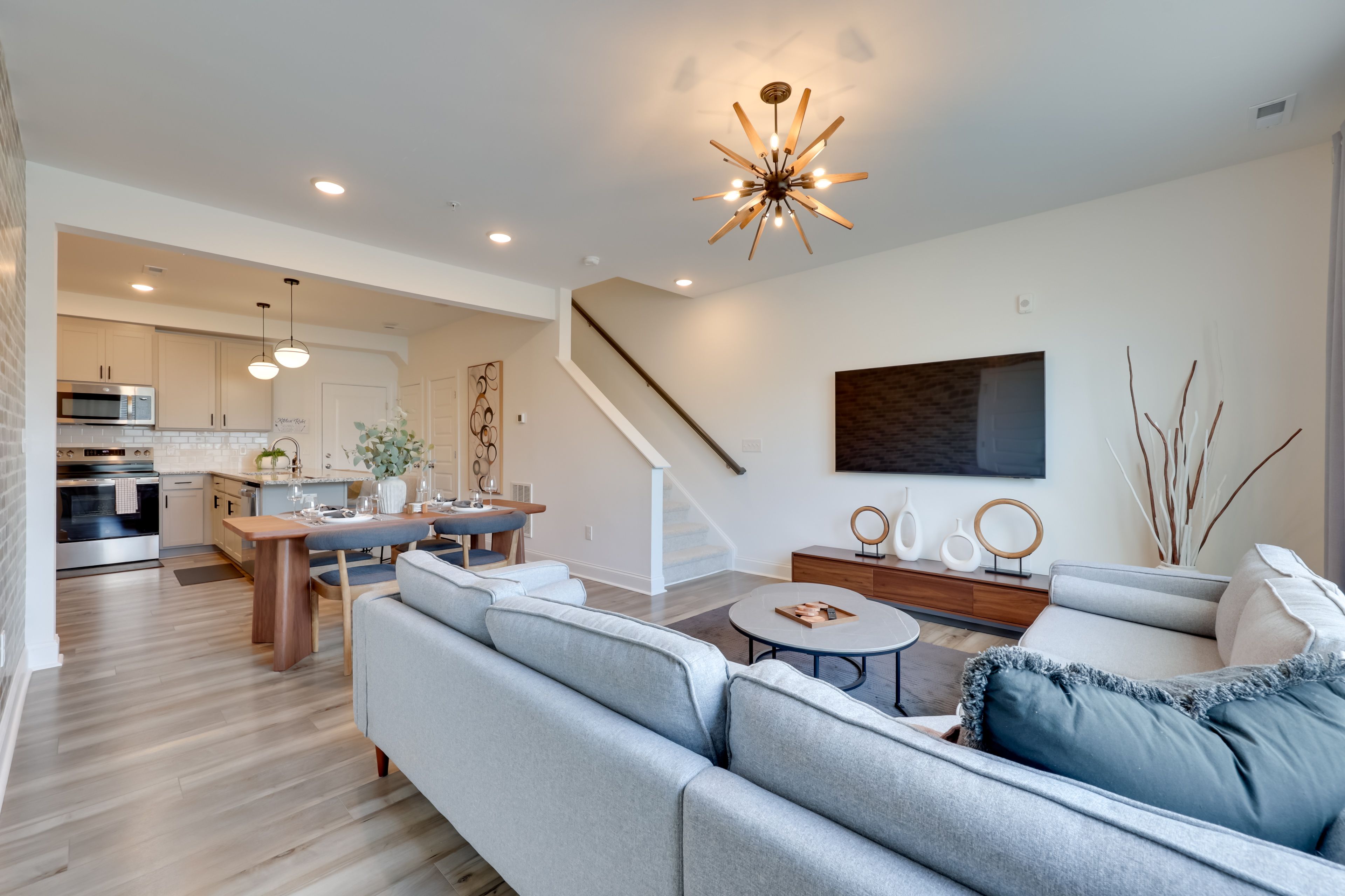 Living Room | Smart TV | Central Air Conditioning | 1st Floor