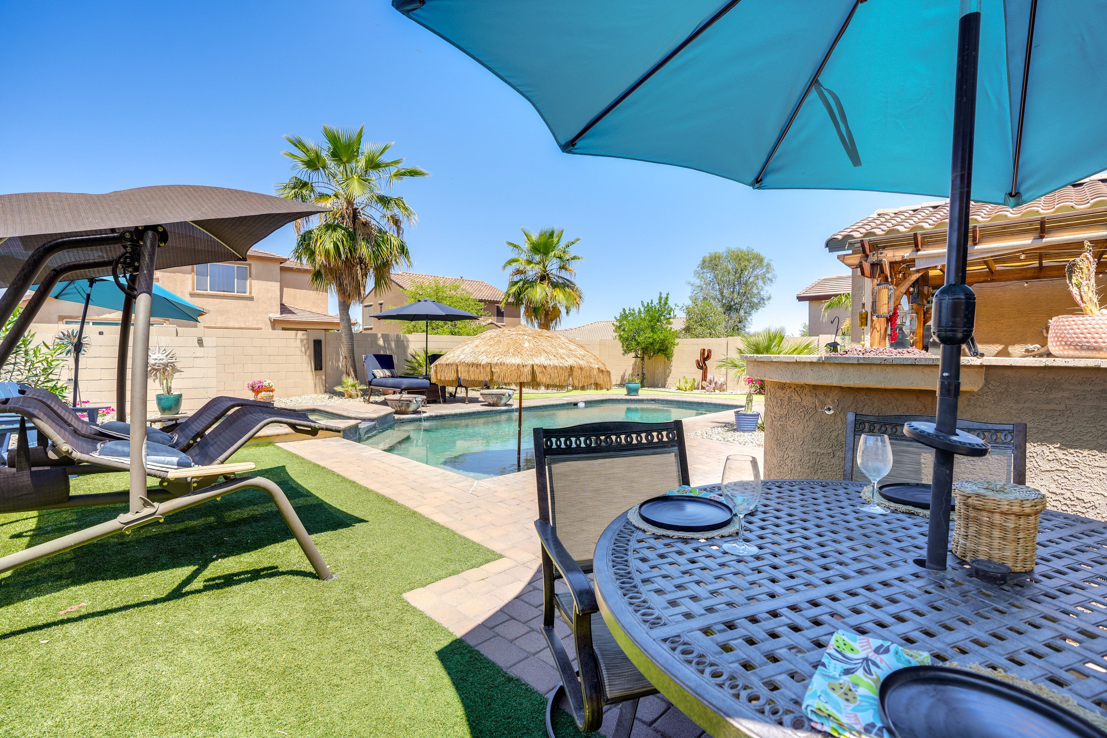 Outdoor Dining Area 2