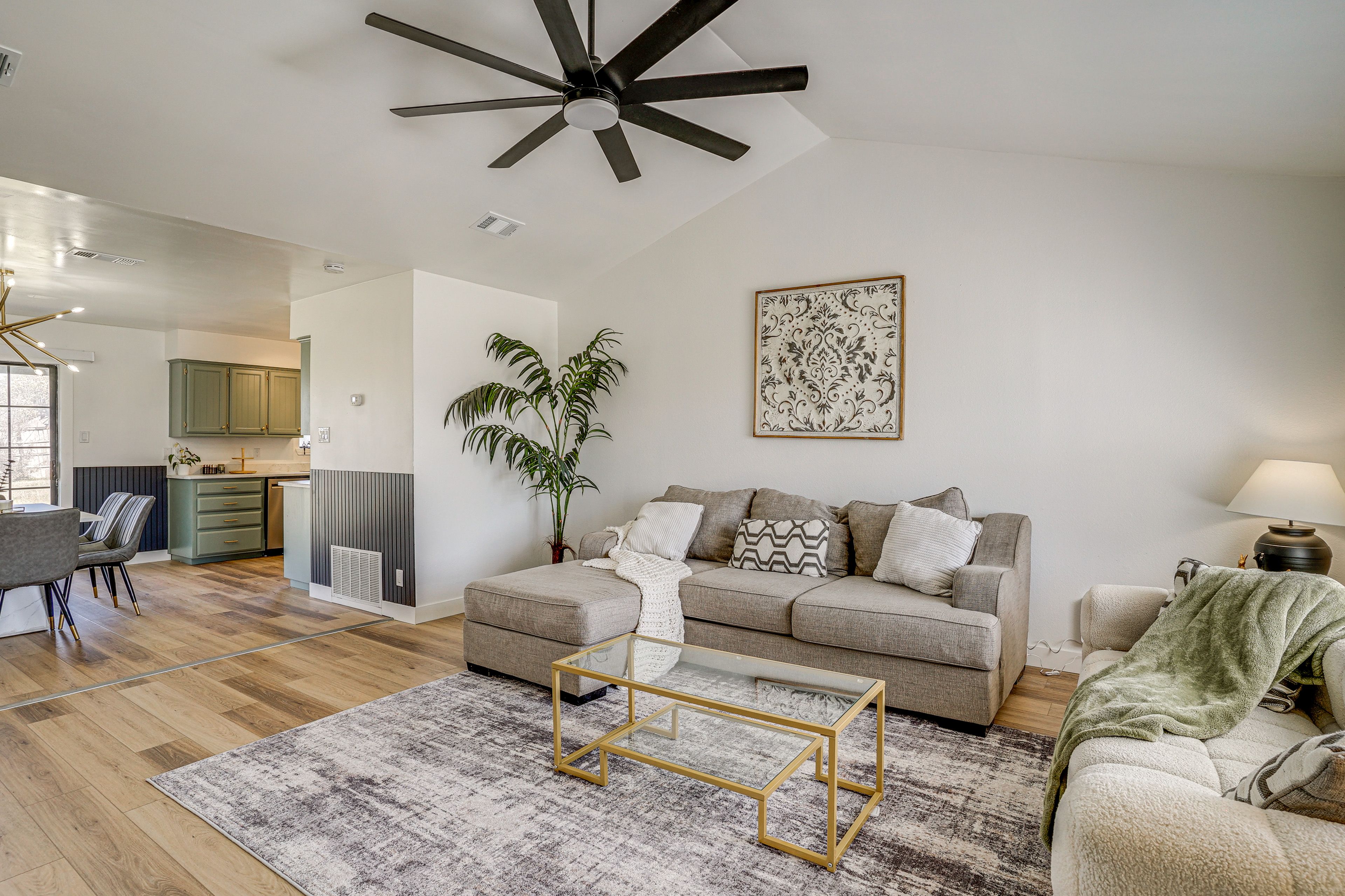 Living Room | Free WiFi