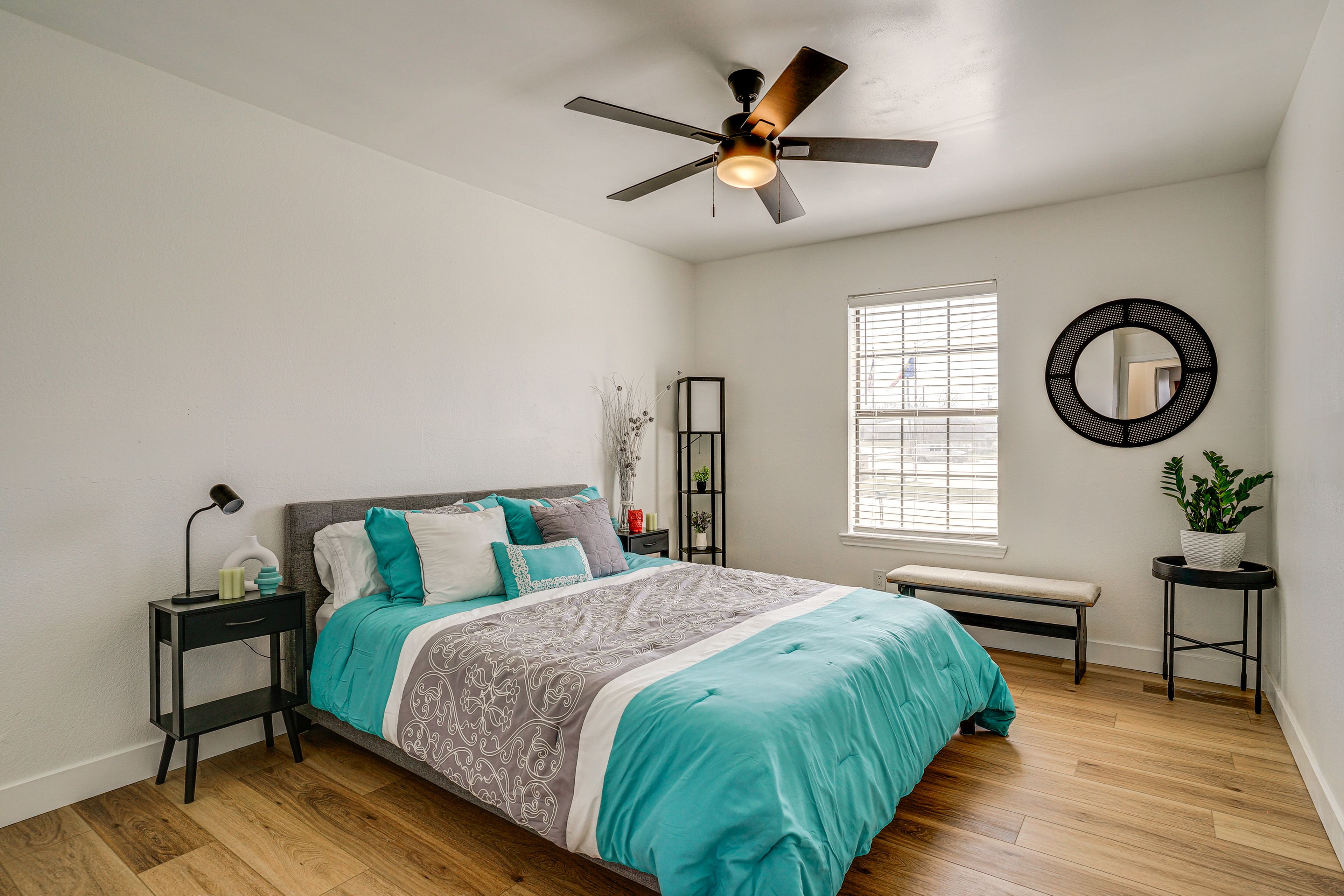 Bedroom 2 | Queen Bed | Linens Provided