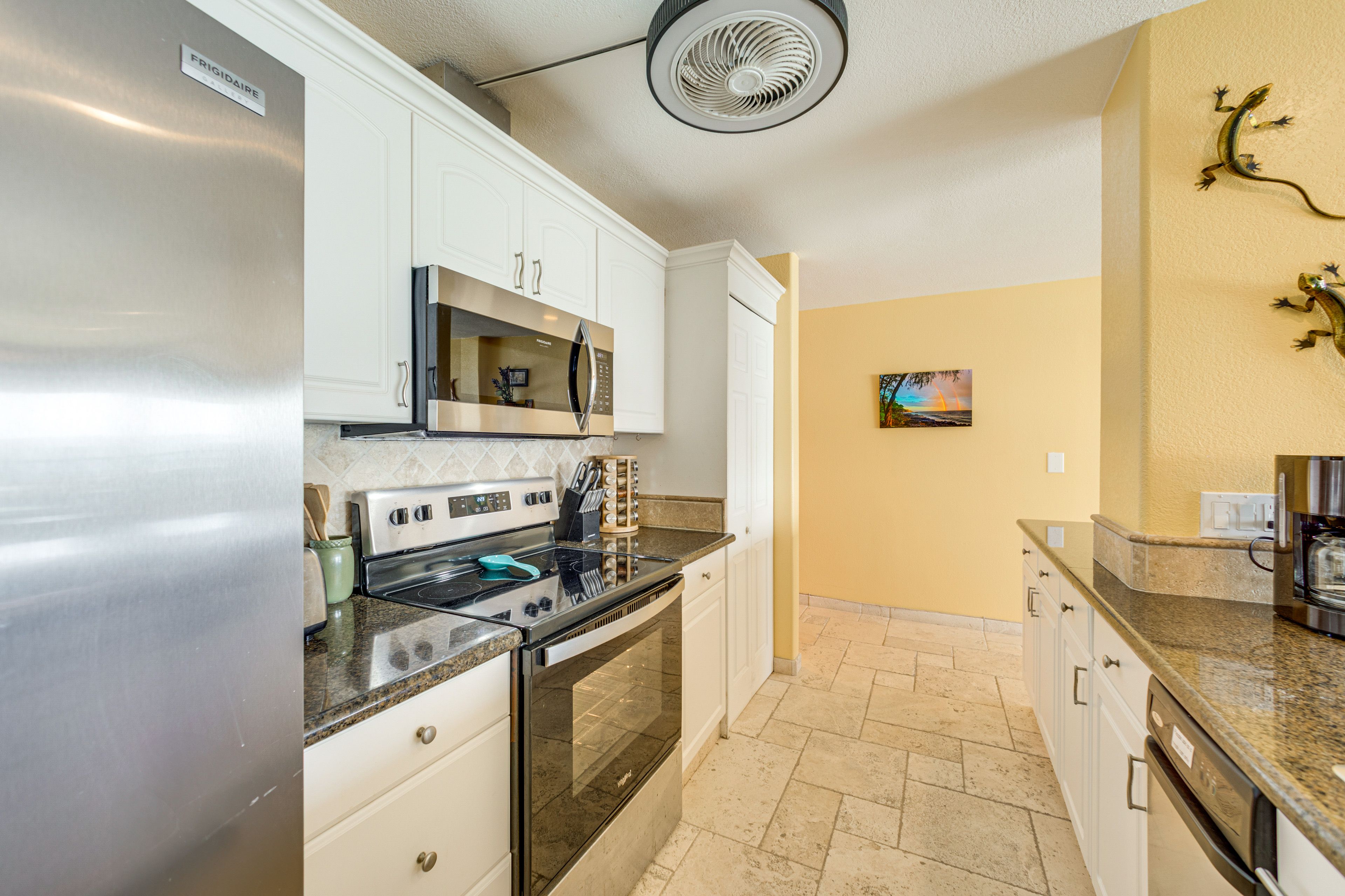 Kitchen | Drip Coffee Pot | Toaster | Dishwasher