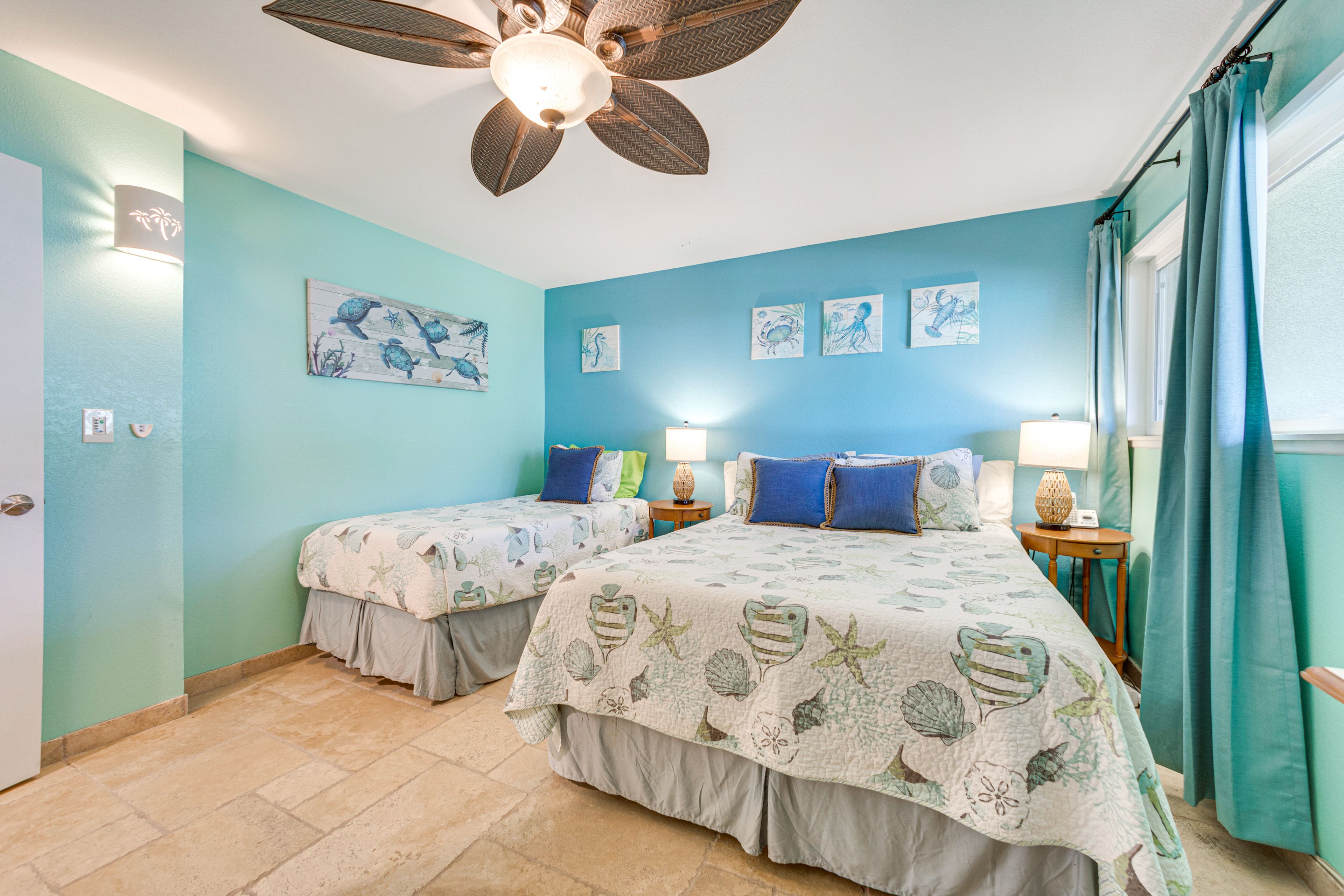 Bedroom 2 | Queen Bed | Twin Bed