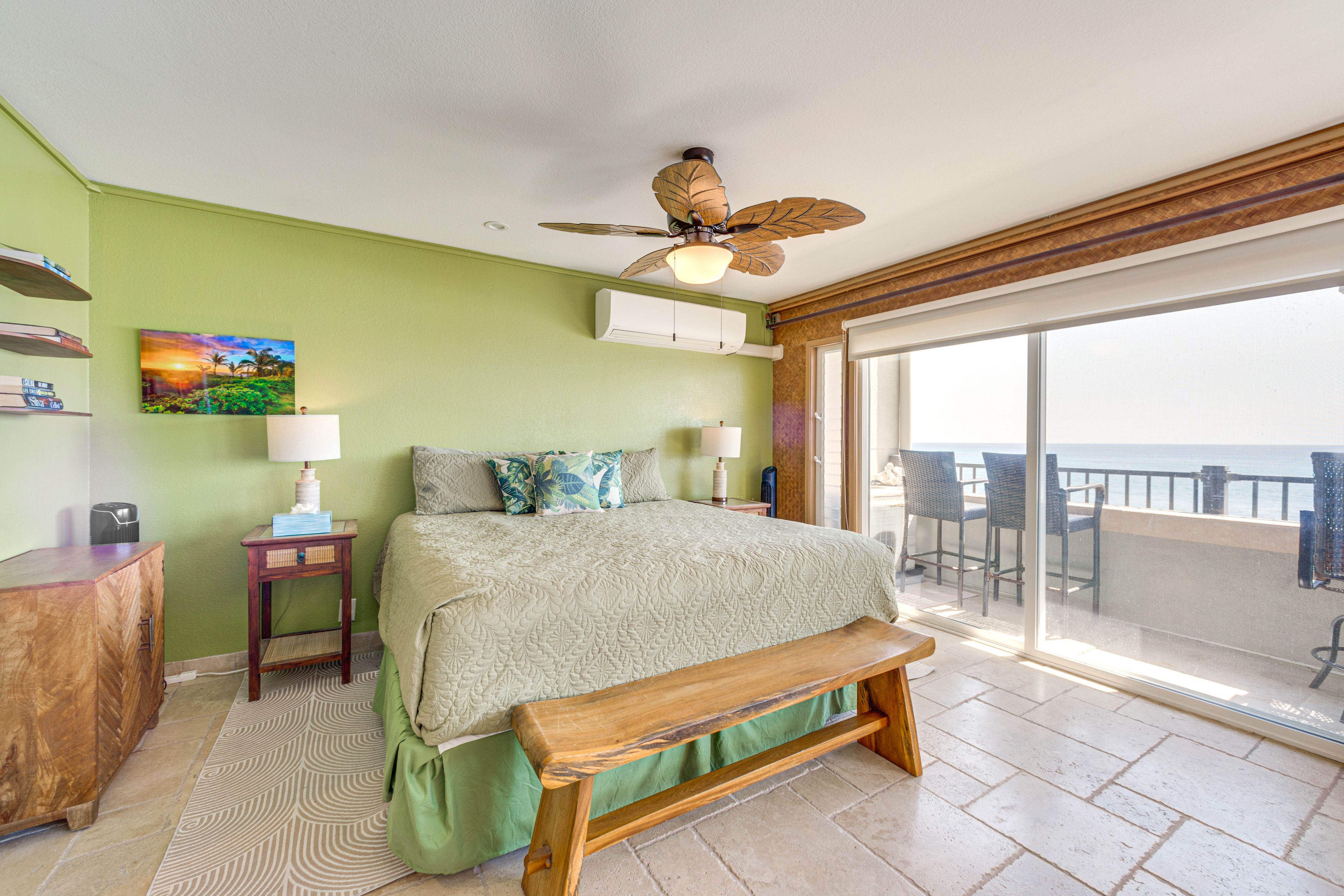 Bedroom 1 | King Bed | Retractable Wall | En-Suite Bathroom