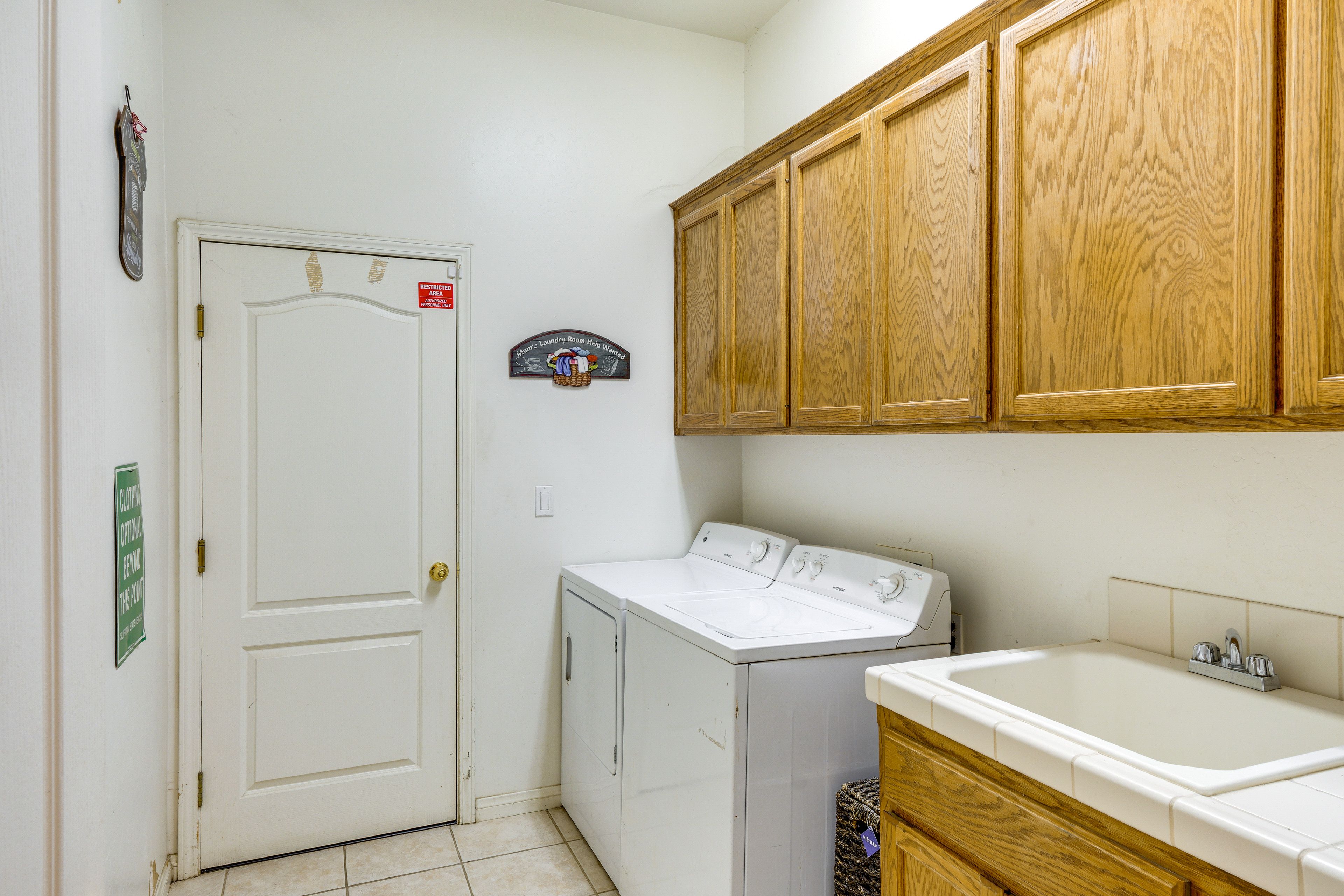 Laundry Room | Washer & Dryer