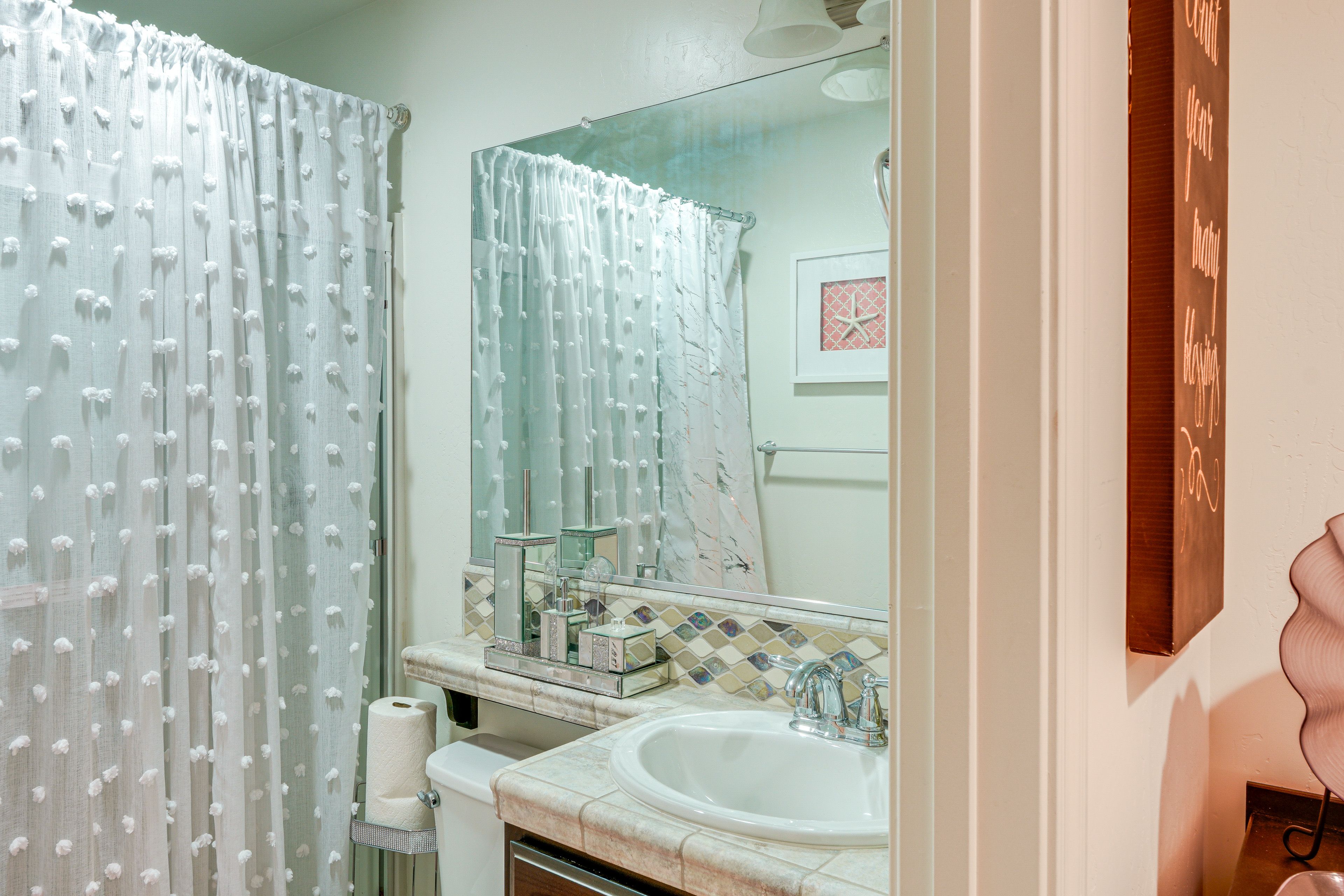 Full Bathroom | 1st Floor