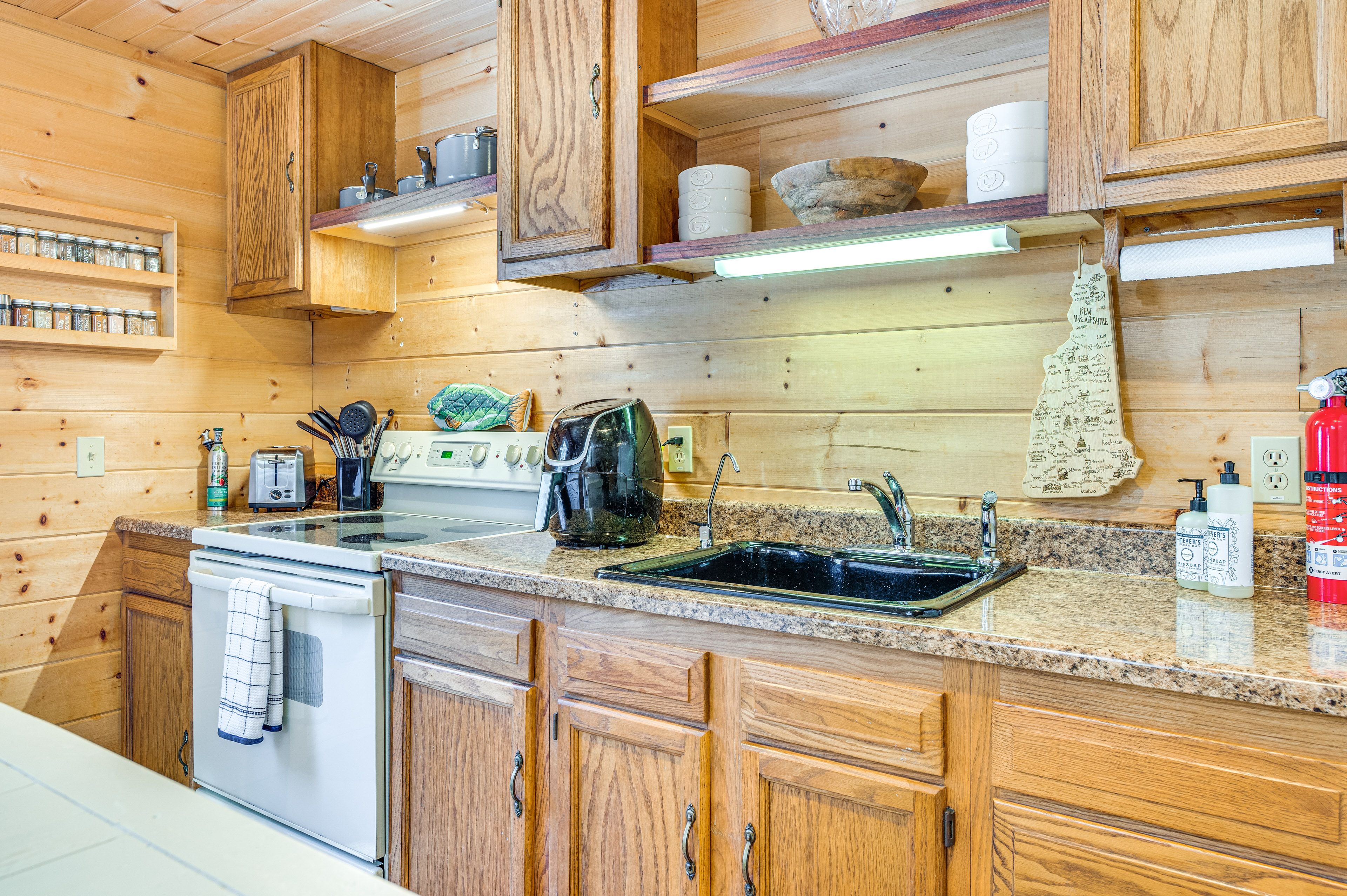 Kitchen | 1st Floor | Cooking Basics | Stove/Oven