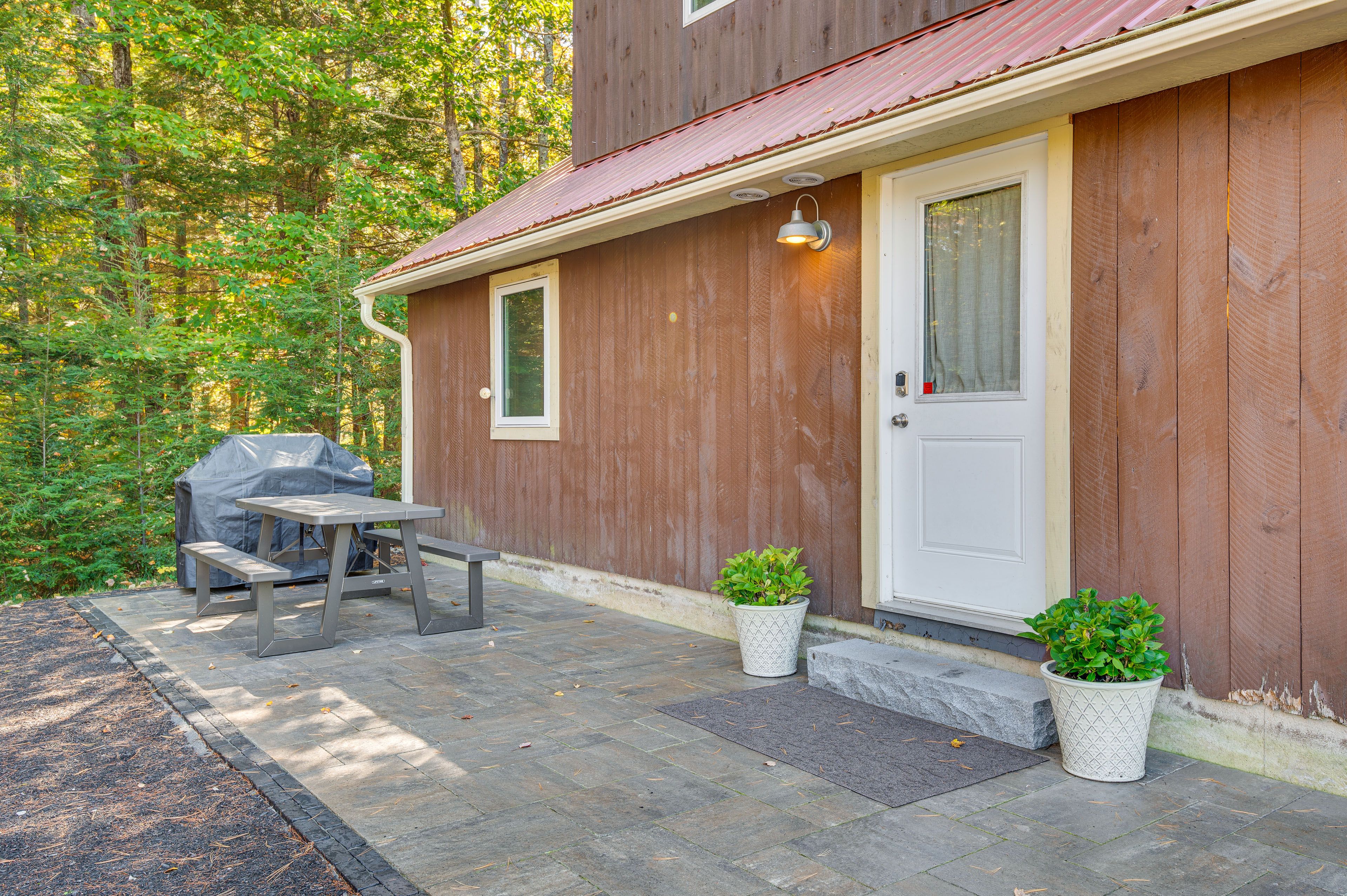 Patio | Grill | Outdoor Dining Area