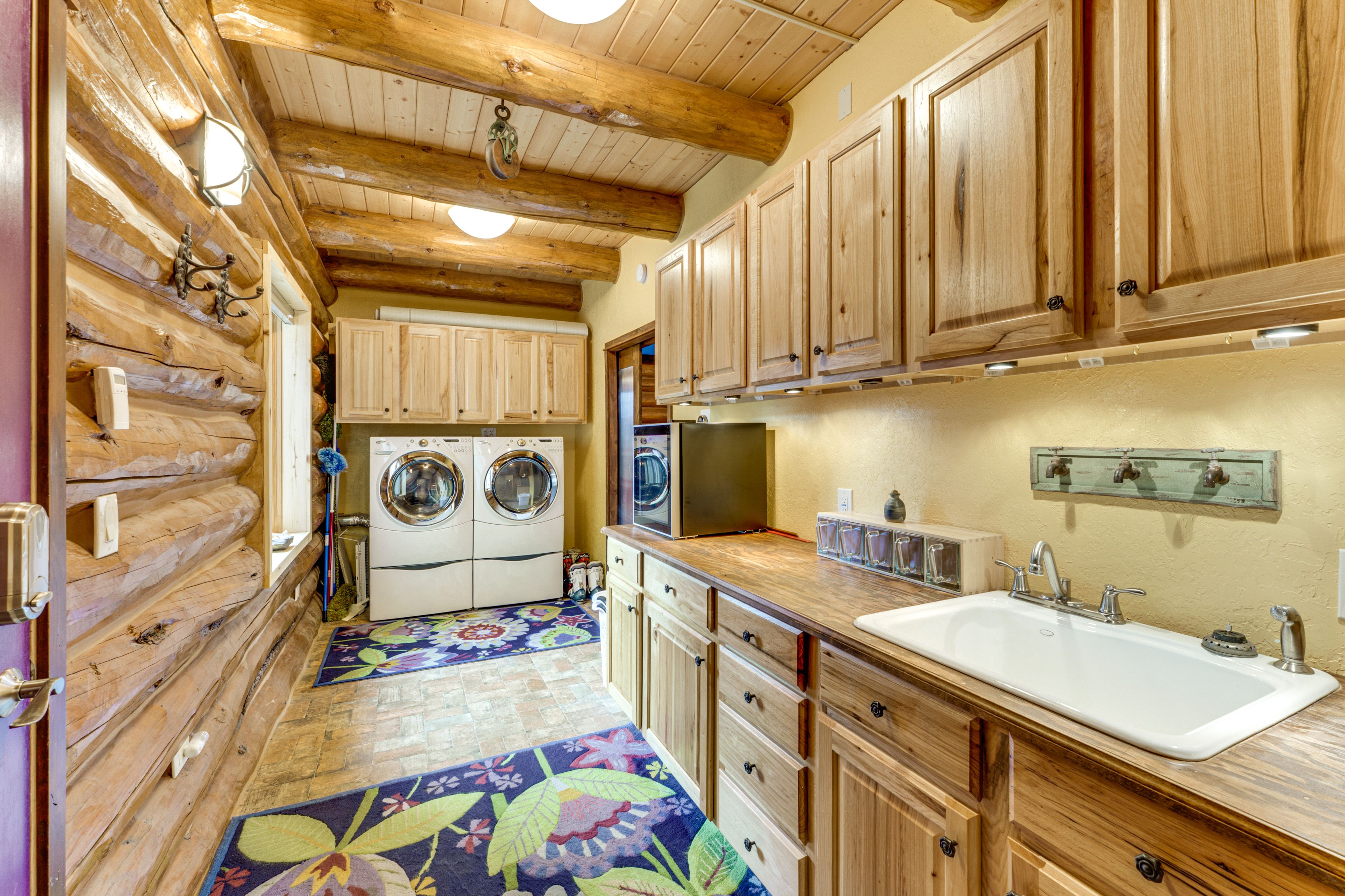 Laundry Room | Main Level