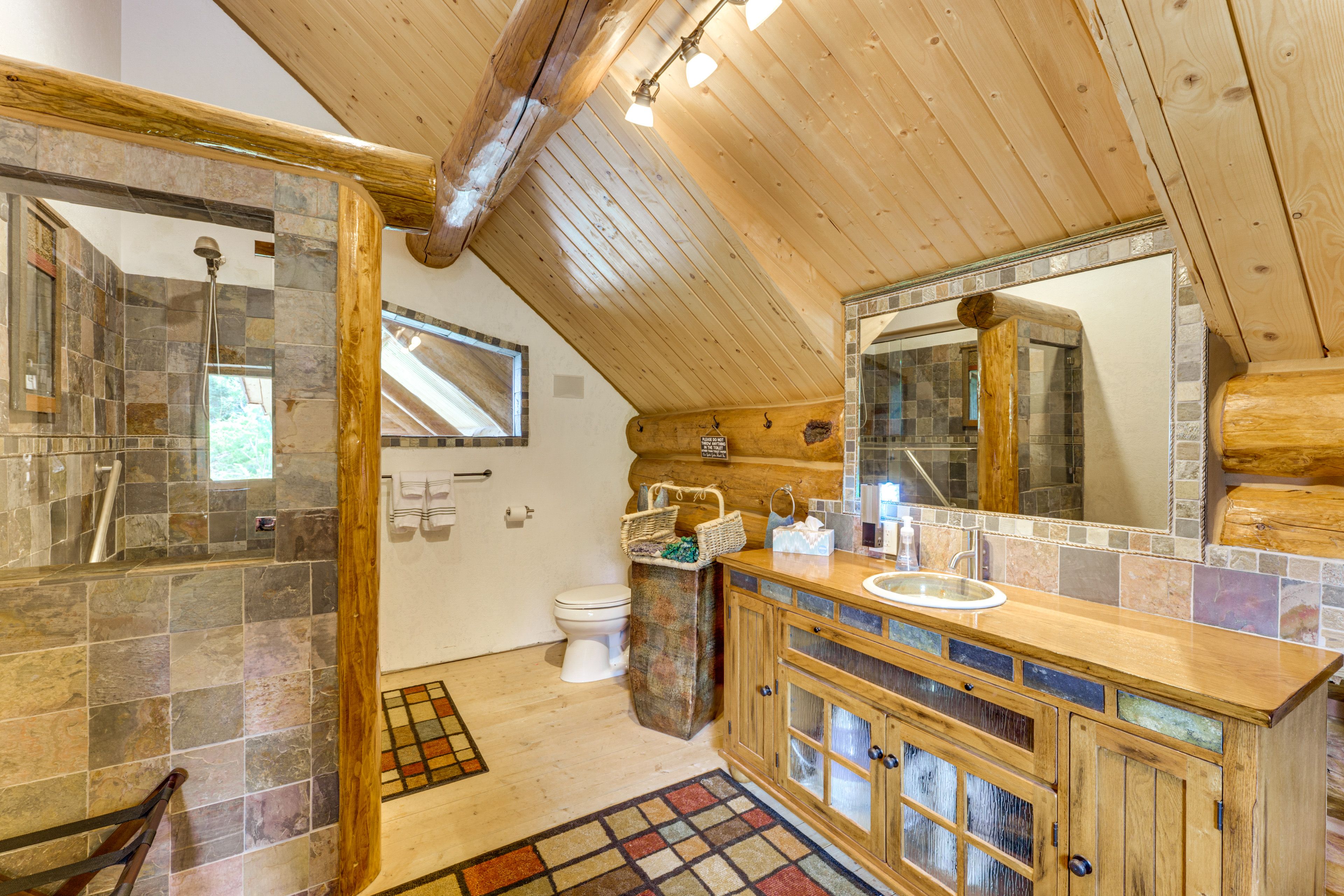 Full Bath | Upper Level