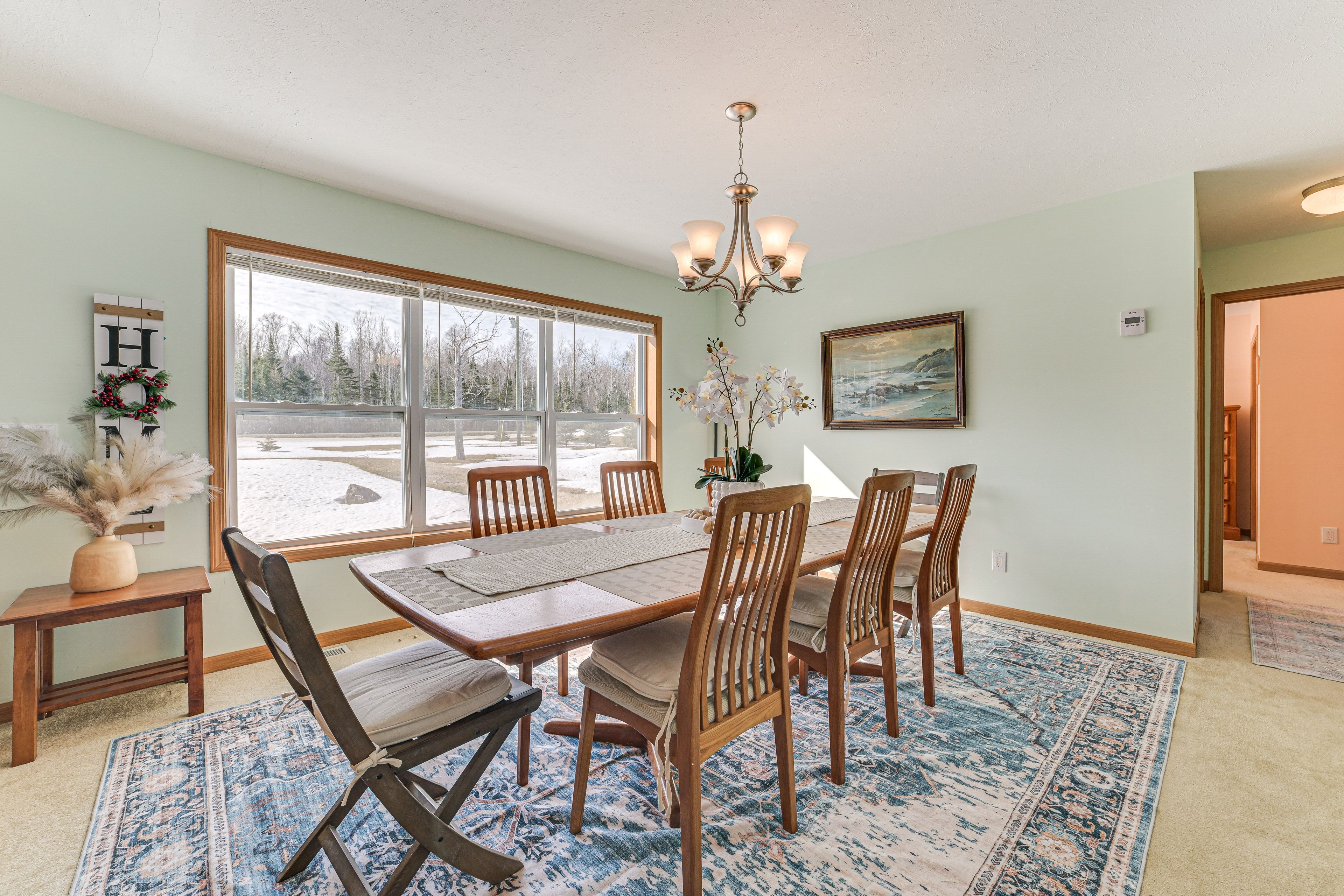 Dining Area | Dishware/Flatware