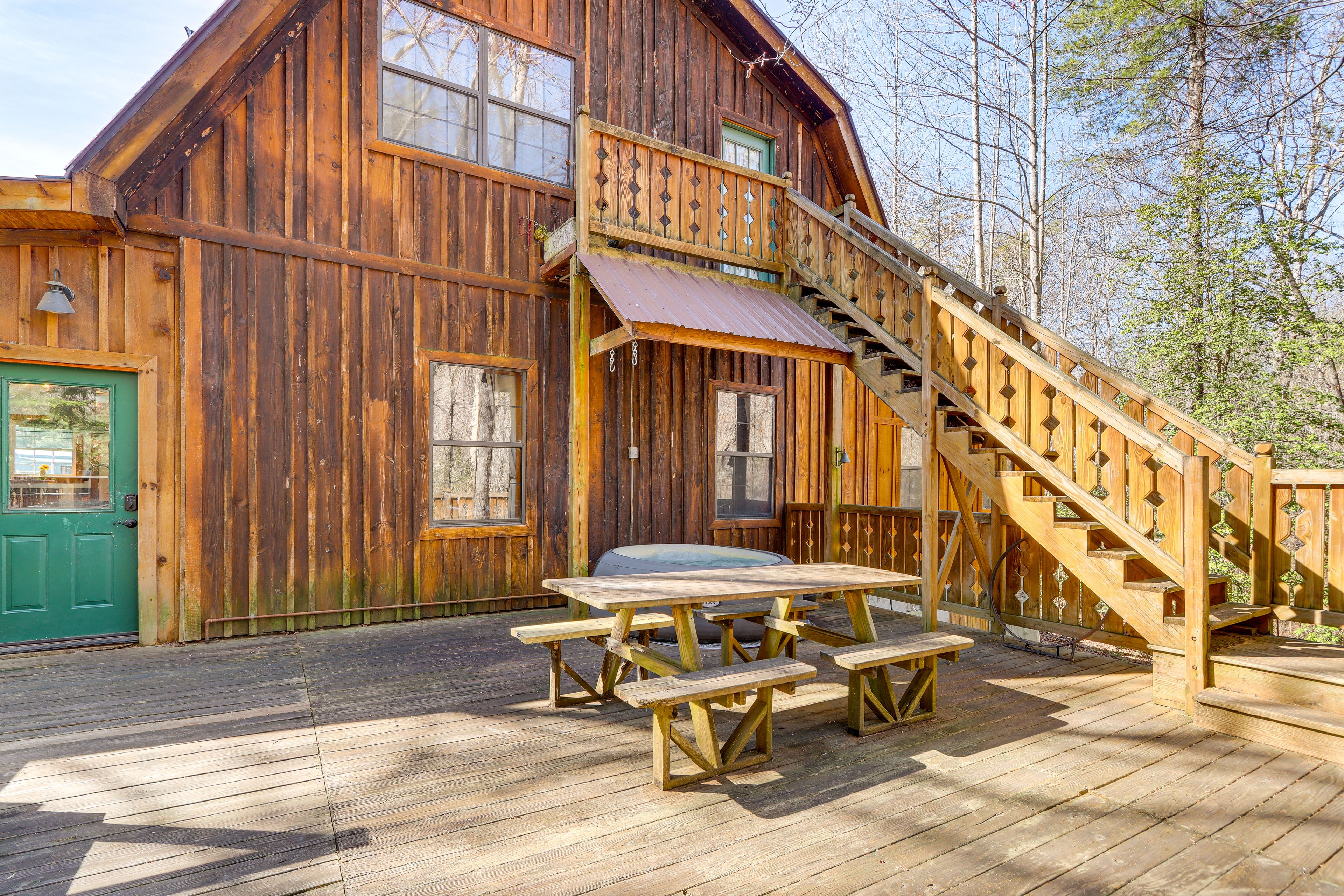 Deck | Inflatable Hot Tub | Picnic Table