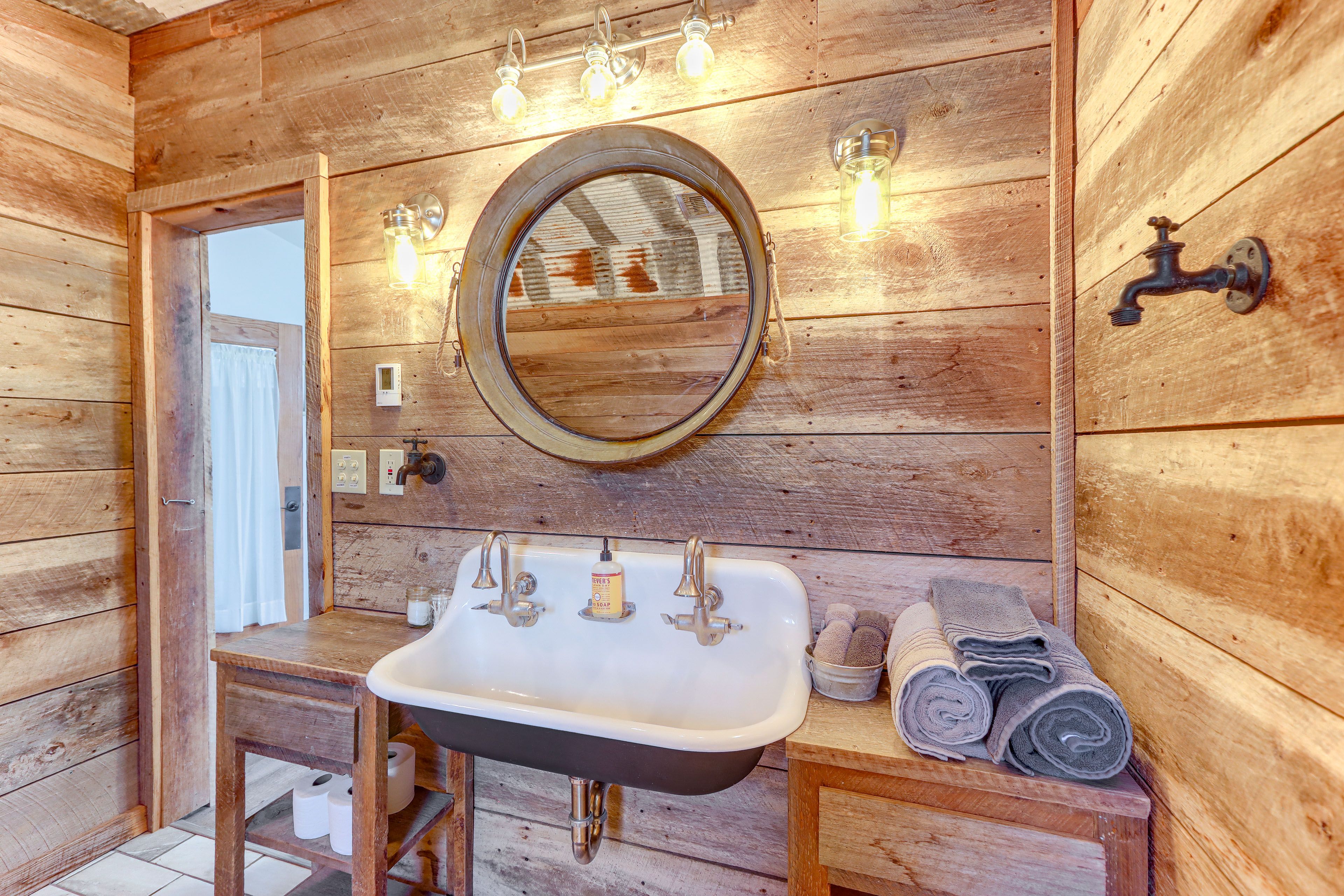 Bathroom | Bathtub | Shower | Heated Floors | 2nd Floor