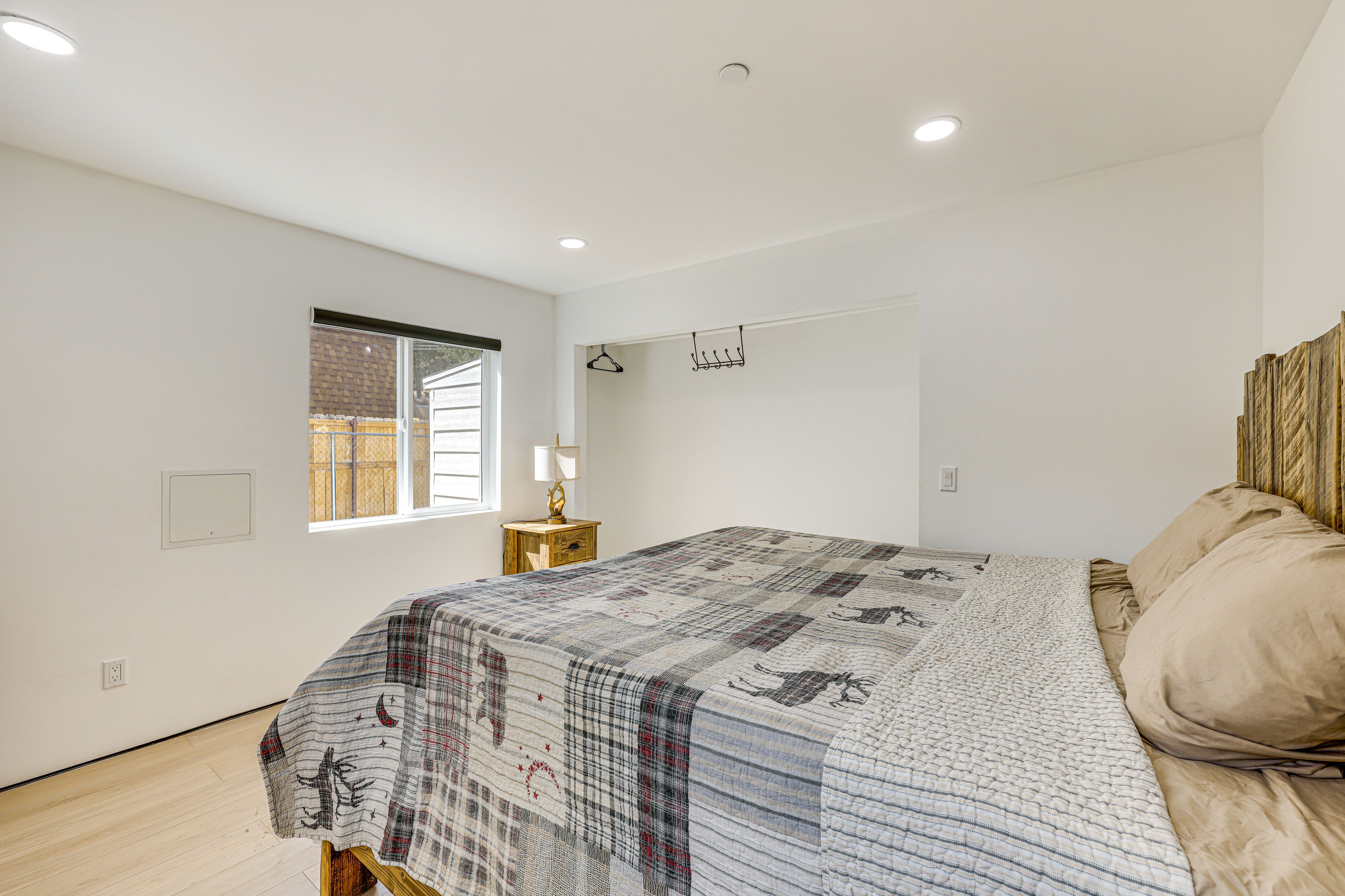Bedroom 1 | King Bed | 1st Floor