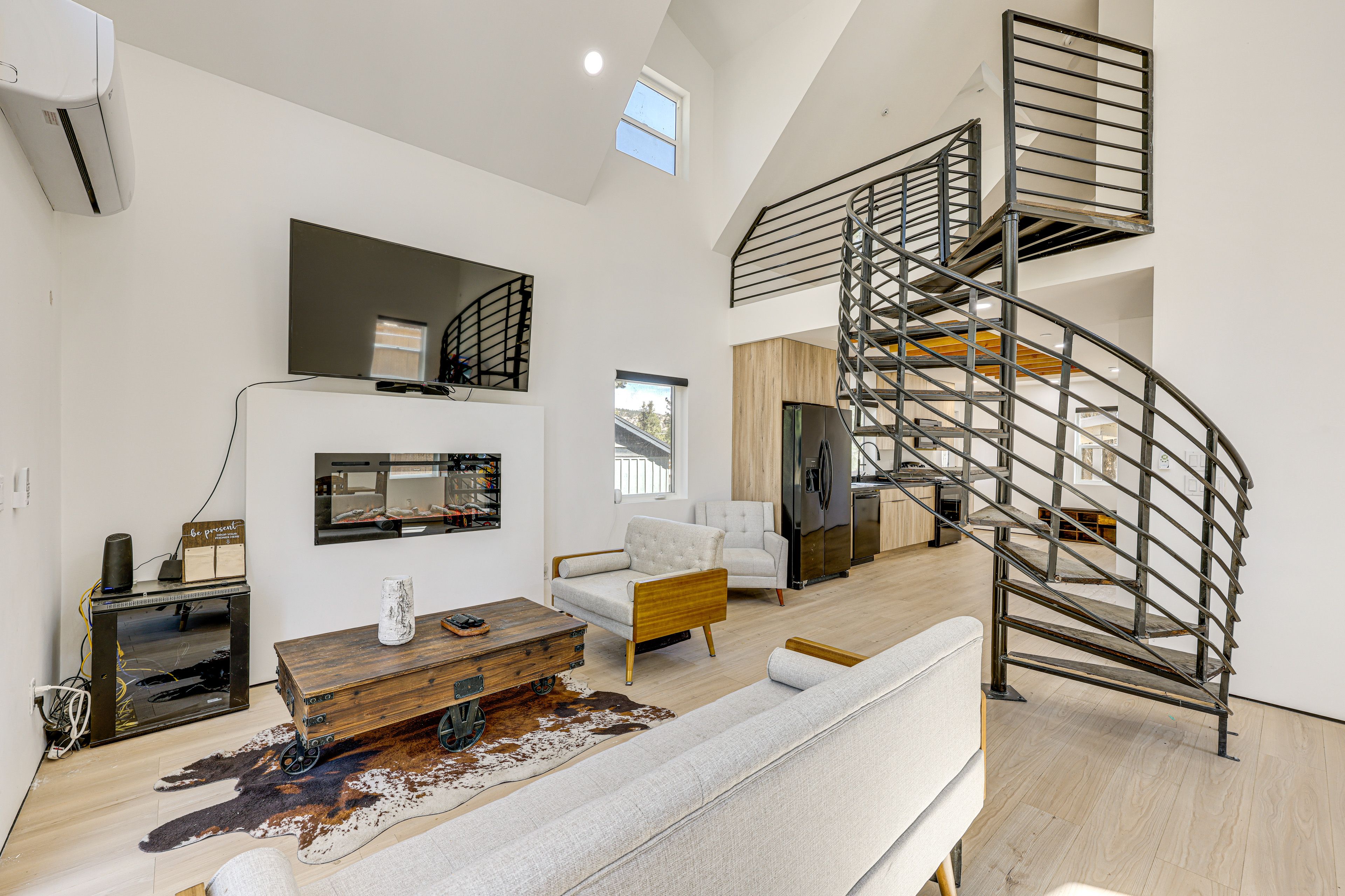 Living Room | 1st Floor | Smart TV | Fireplace