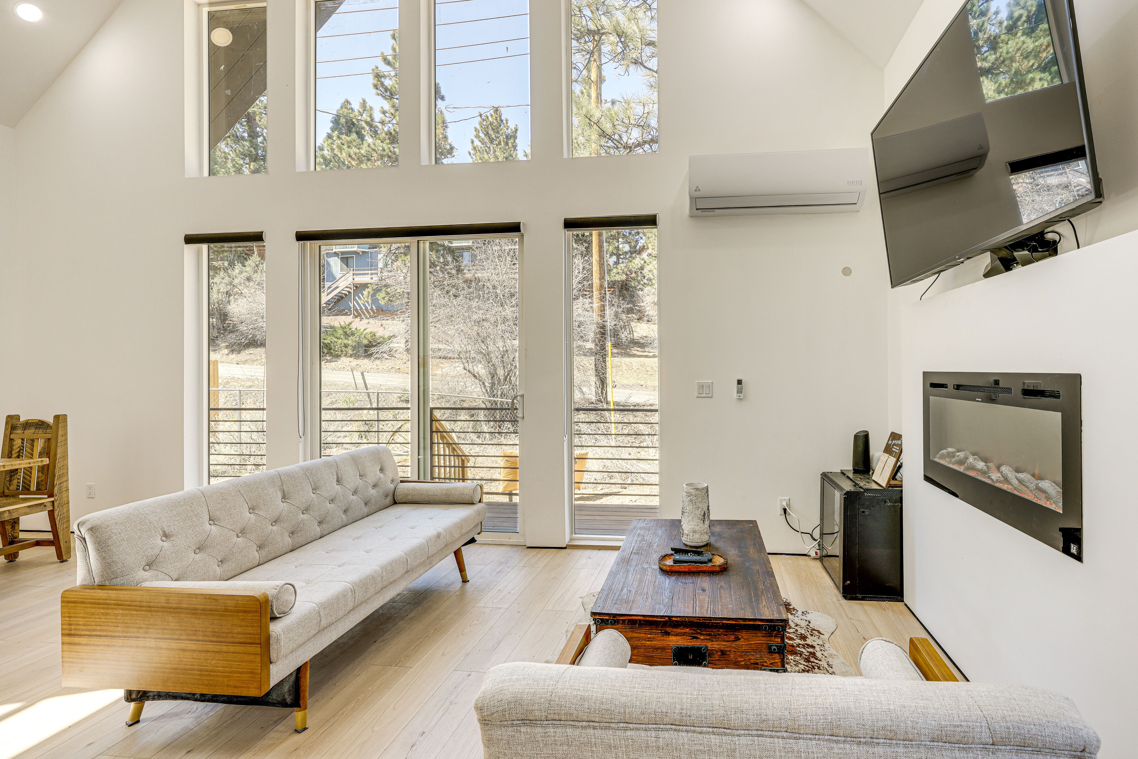 Big Bear Vacation Rental | 2BR | 2BA | 1,200 Sq Ft | 4 Steps to Enter