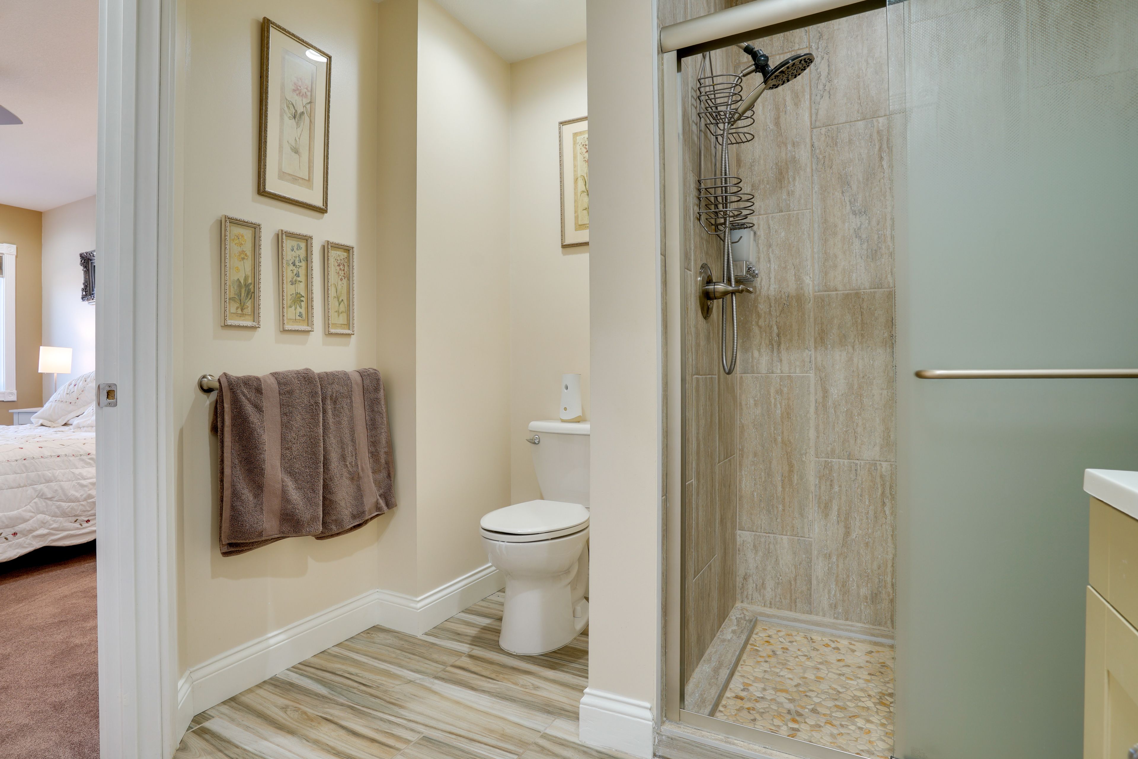 Full Bathroom