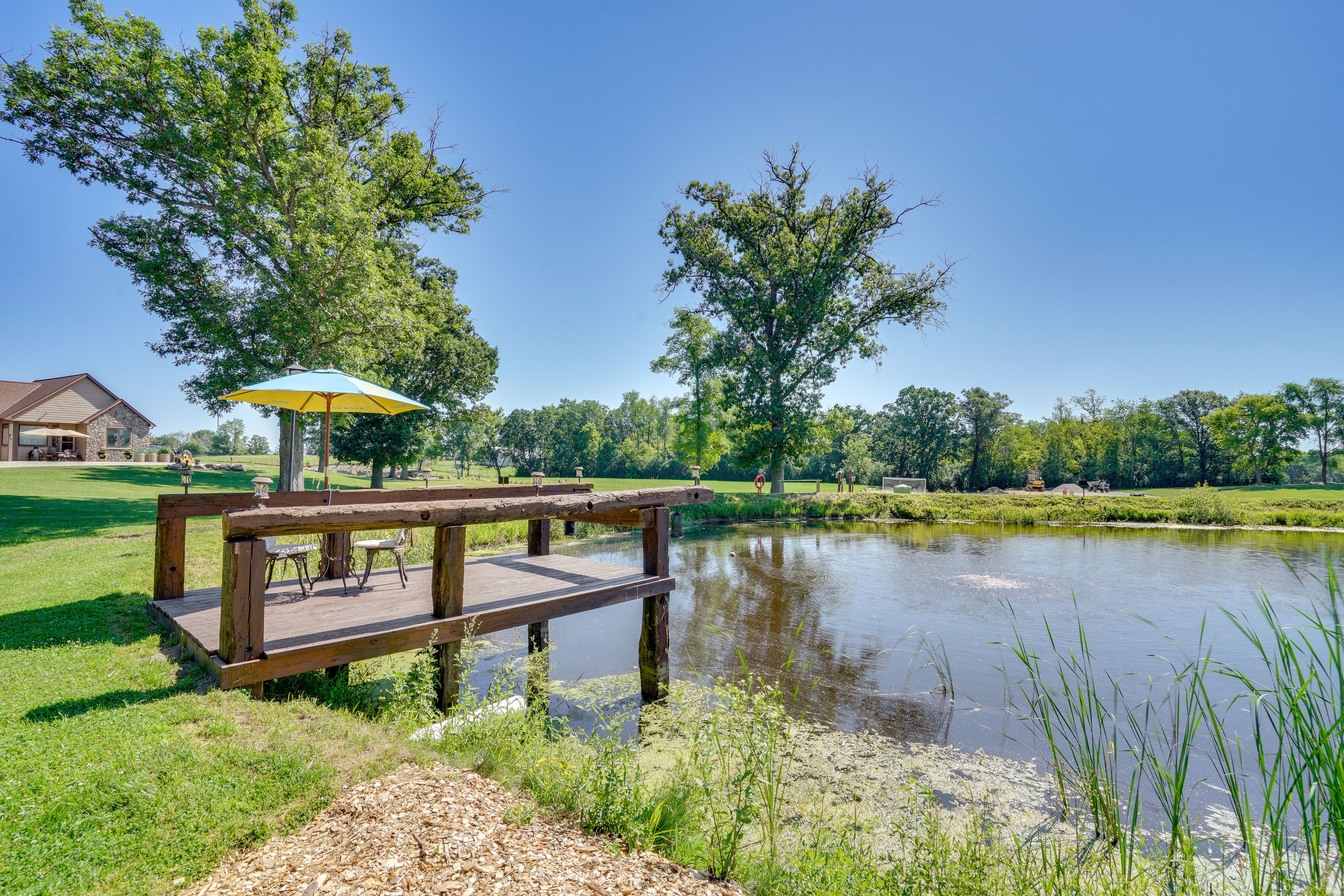 Webster Vacation Rental | 2BR | 2BA | Step-Free Entry | 1,500 Sq Ft