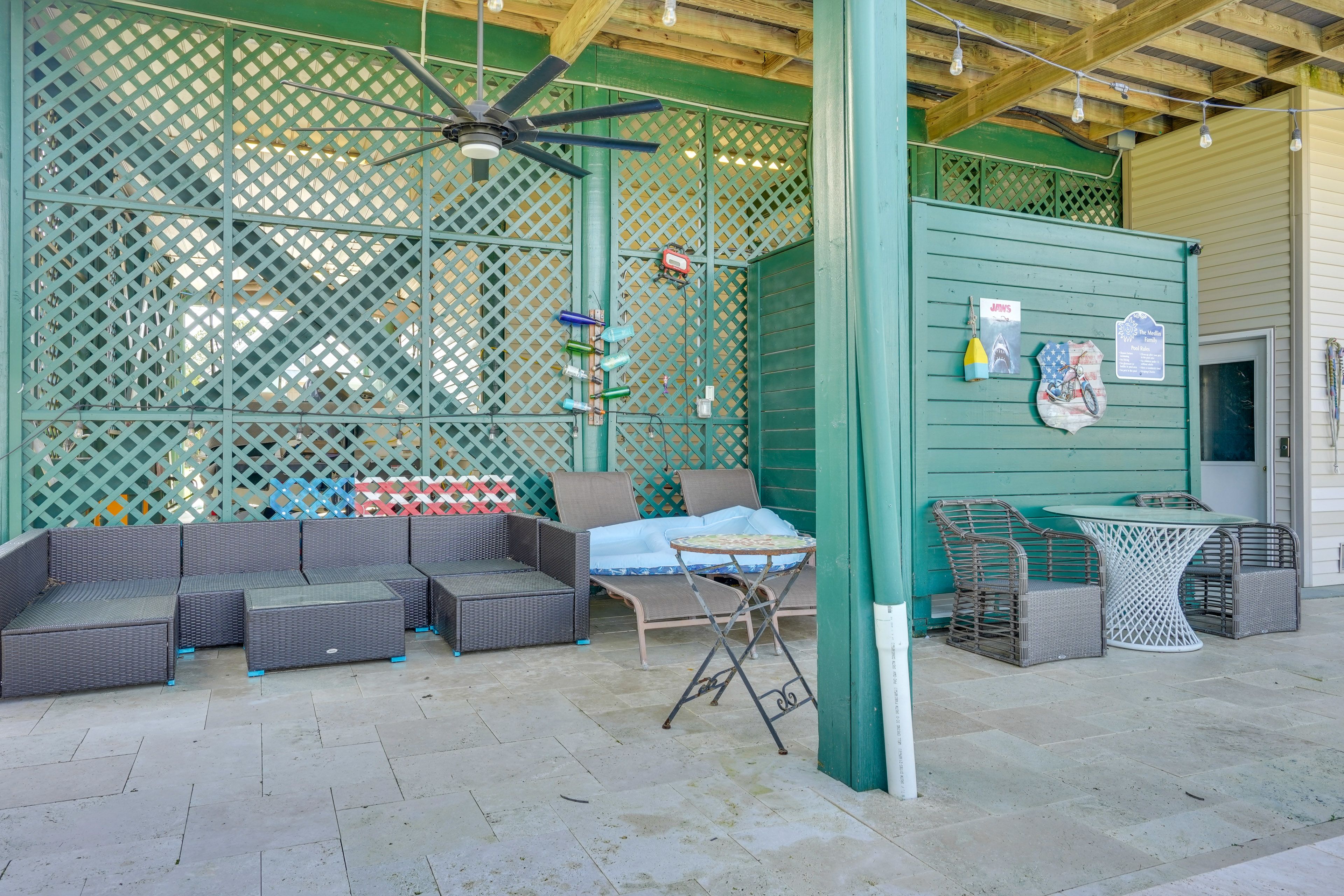 Patio | Outdoor Seating