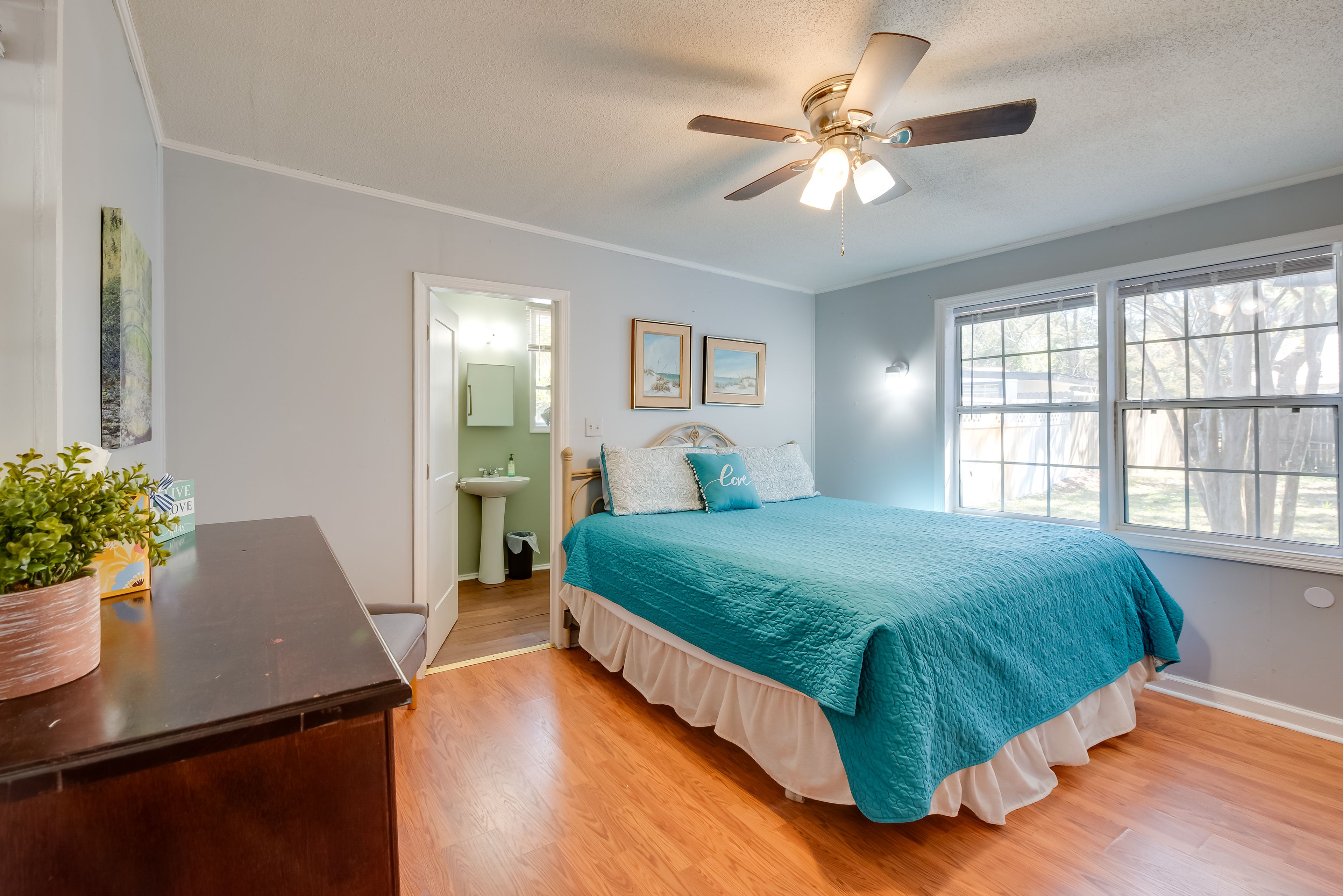Bedroom 1 | Queen Bed | Linens Provided | En-Suite Bathroom