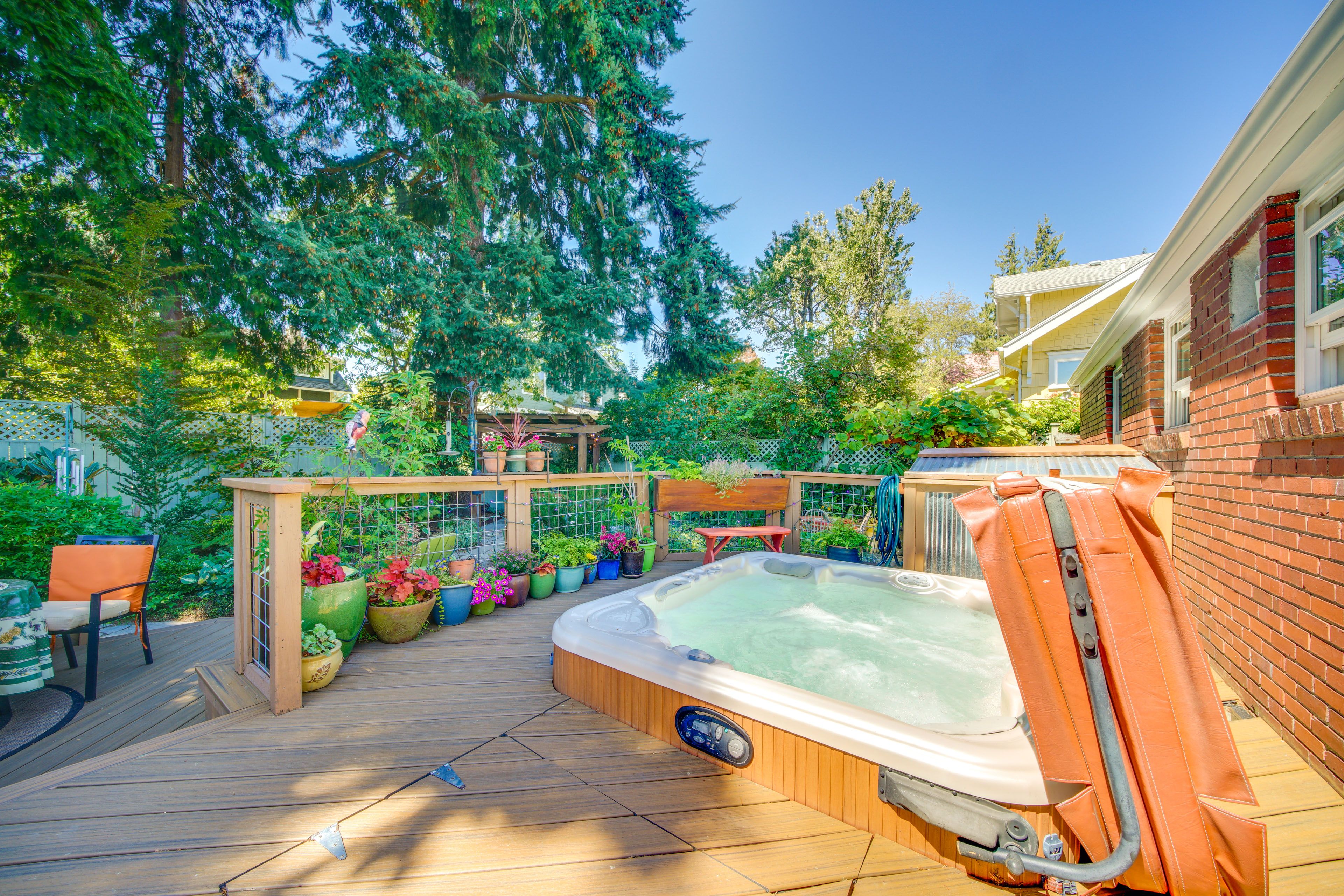 Private Deck & Hot Tub