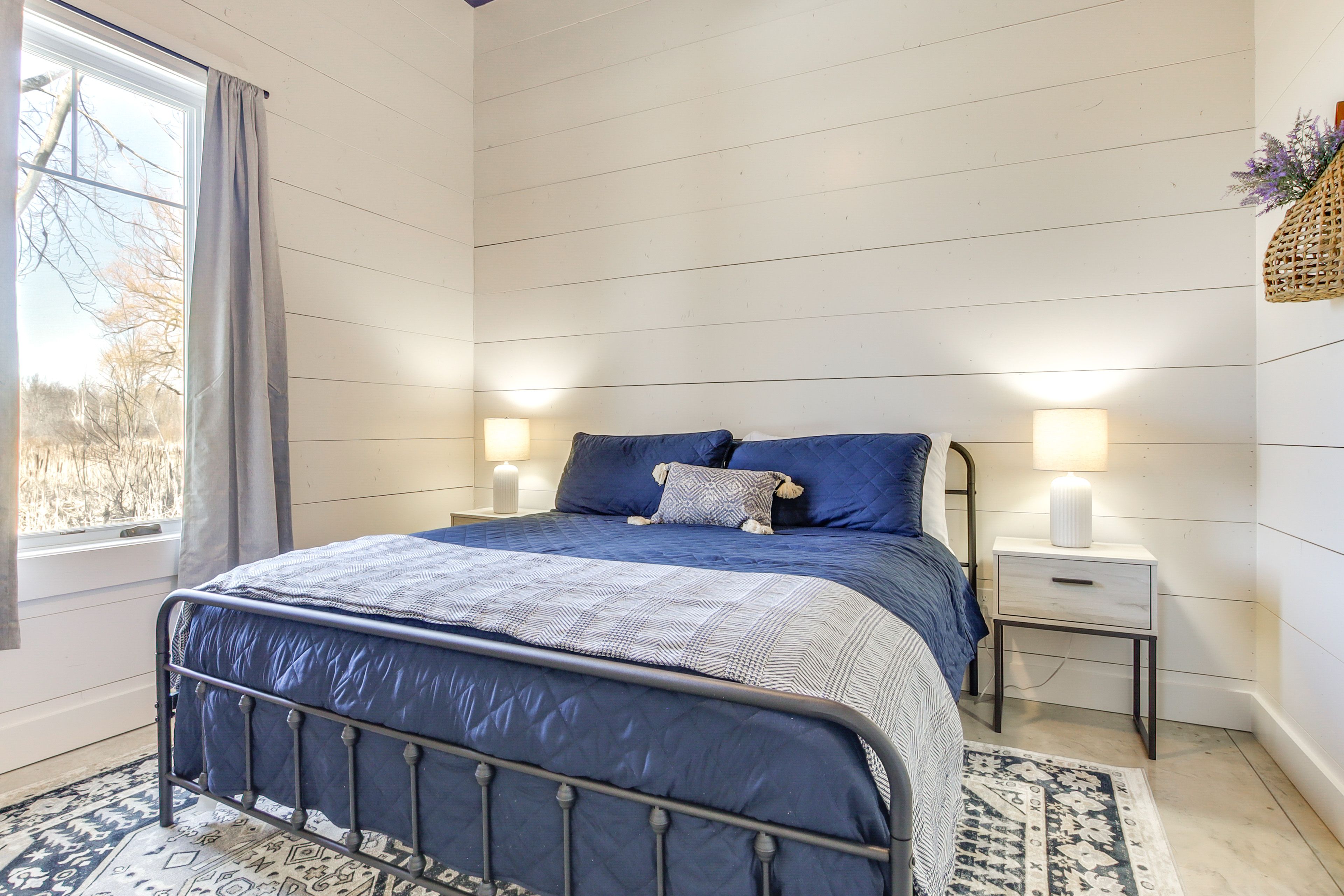 Bedroom 1 | King Bed | Linens Provided