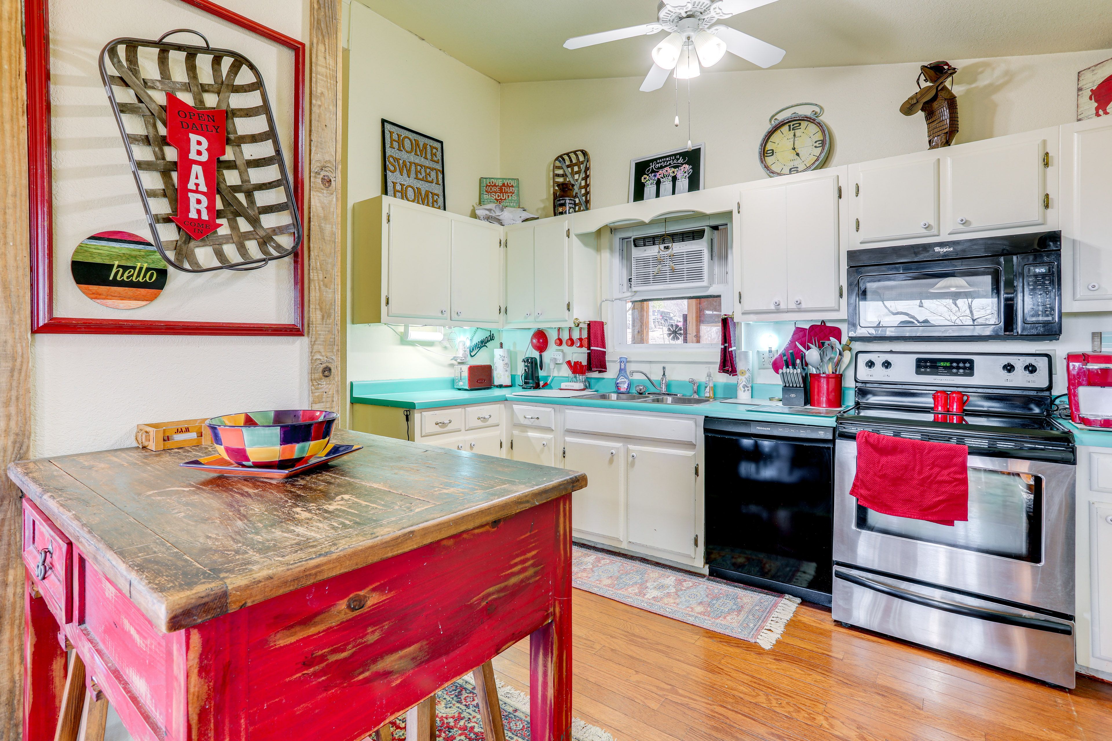 Kitchen | Main Level | Drip & Keurig Coffee Makers