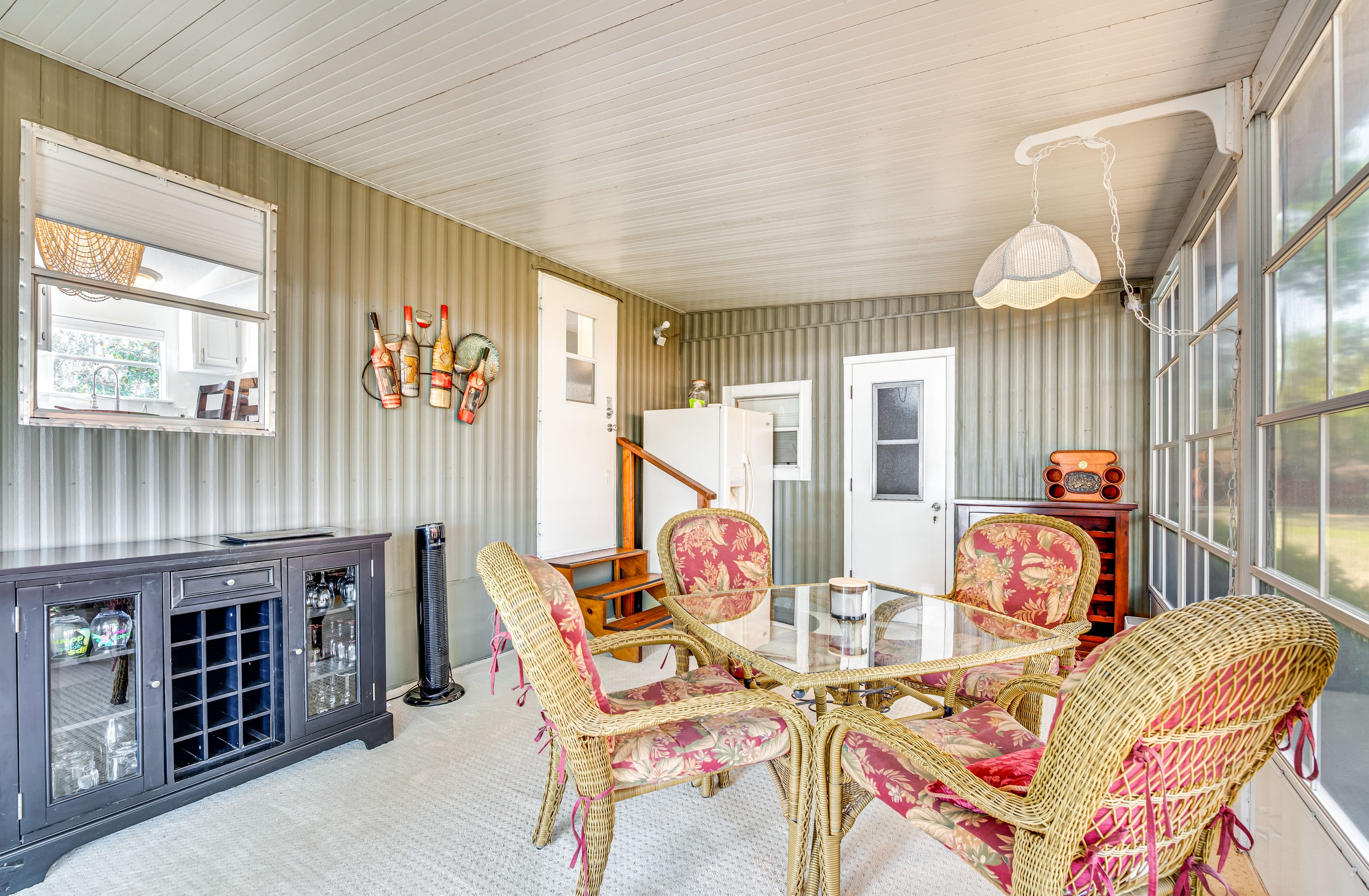 House Exterior | Addt'l Screened Porch