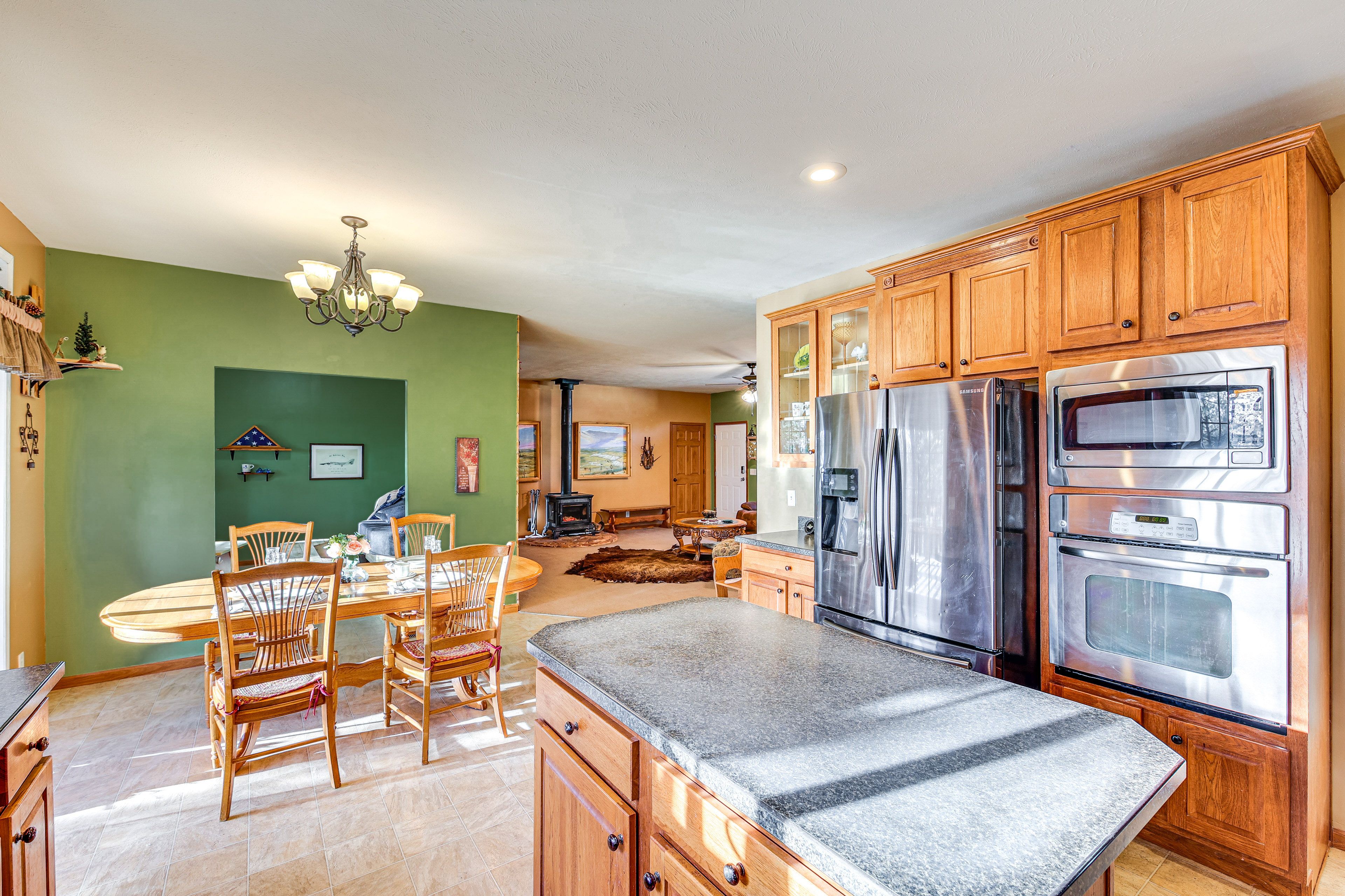 Kitchen | Cooking Basics | Drip & Keurig Coffee Makers | Stove