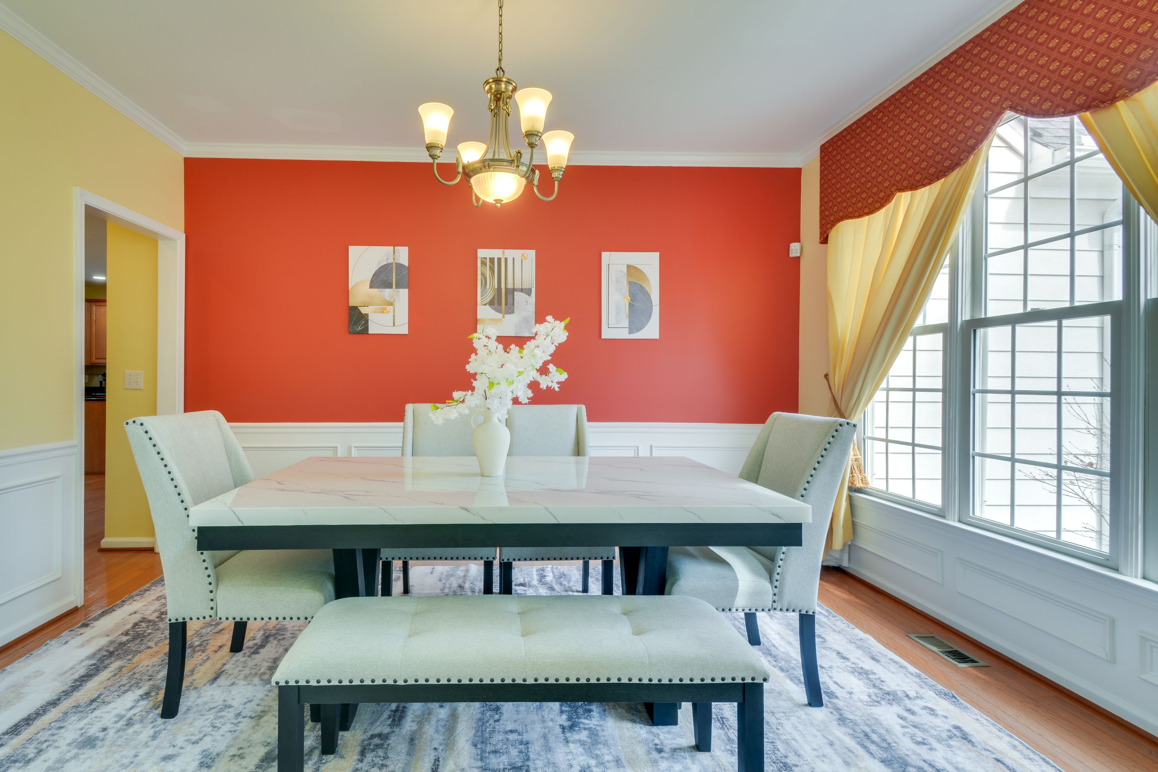 Main Dining Area | 1st Floor