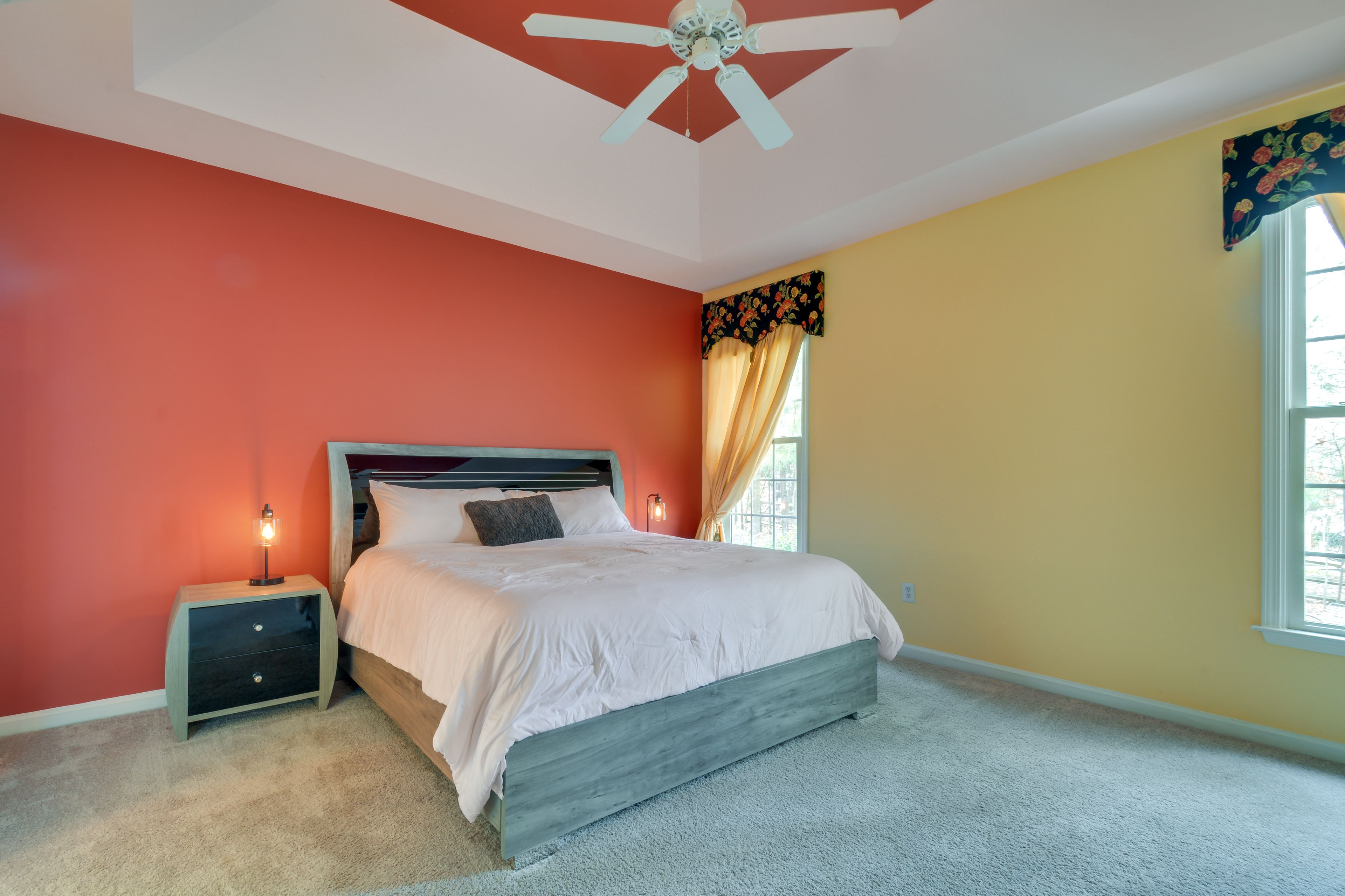 Bedroom 1 | 1st Floor | King Bed | Smart TV | Linens Provided
