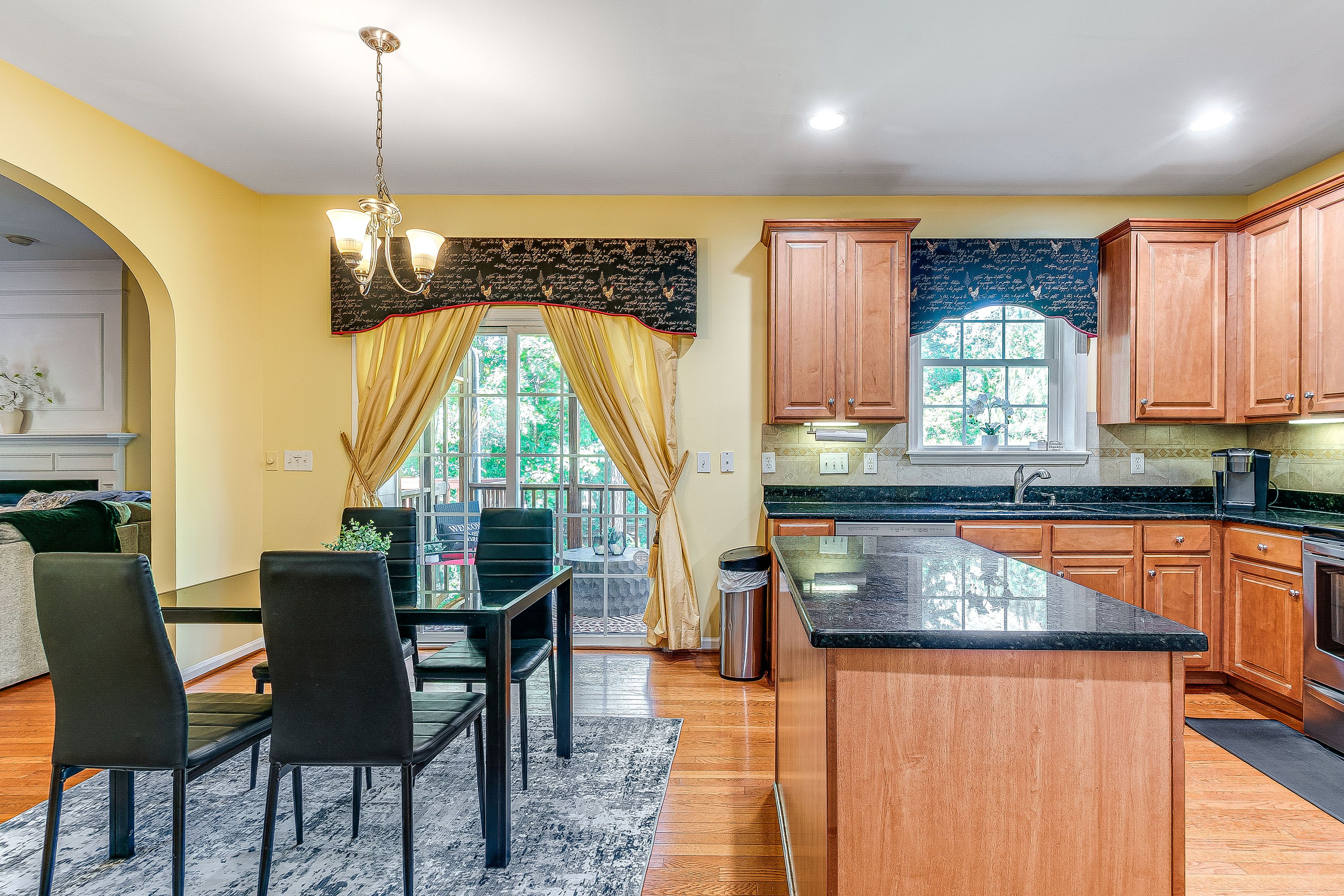 Dining Area | 1st Floor