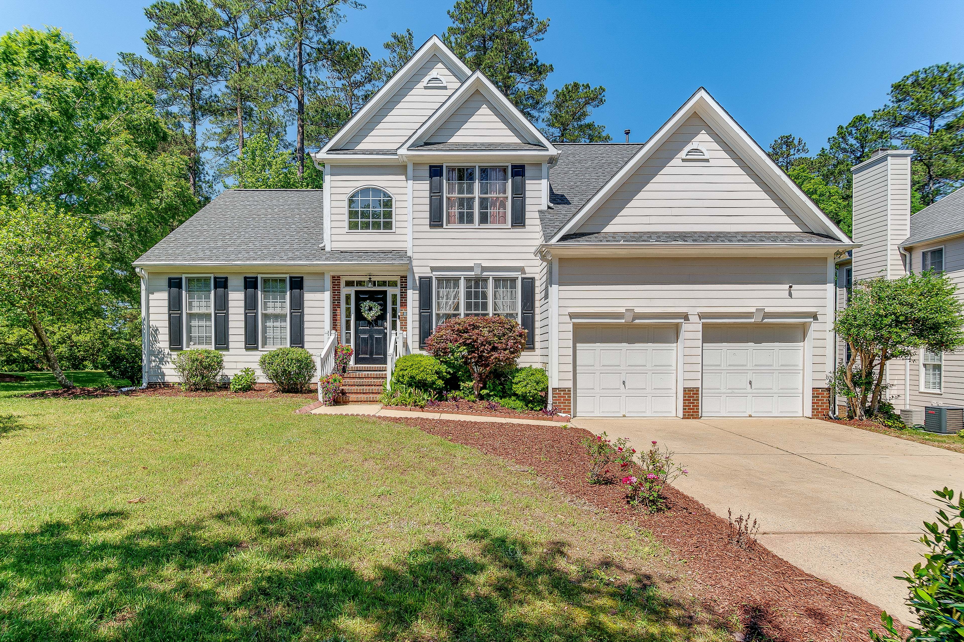 Holly Springs Vacation Rental | 4BR | 2.5BA | 2,700 Sq Ft | 5 Steps Required