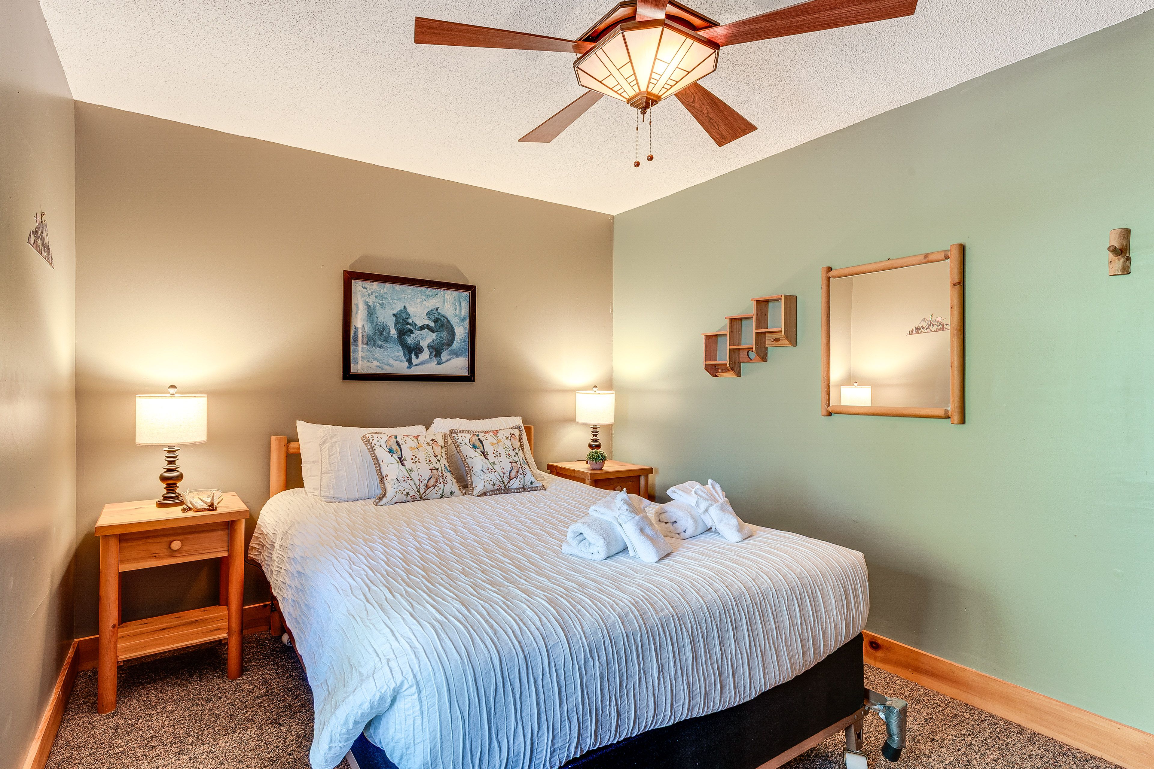 Bedroom 2 | 1st Floor | Queen Bed | Linens Provided