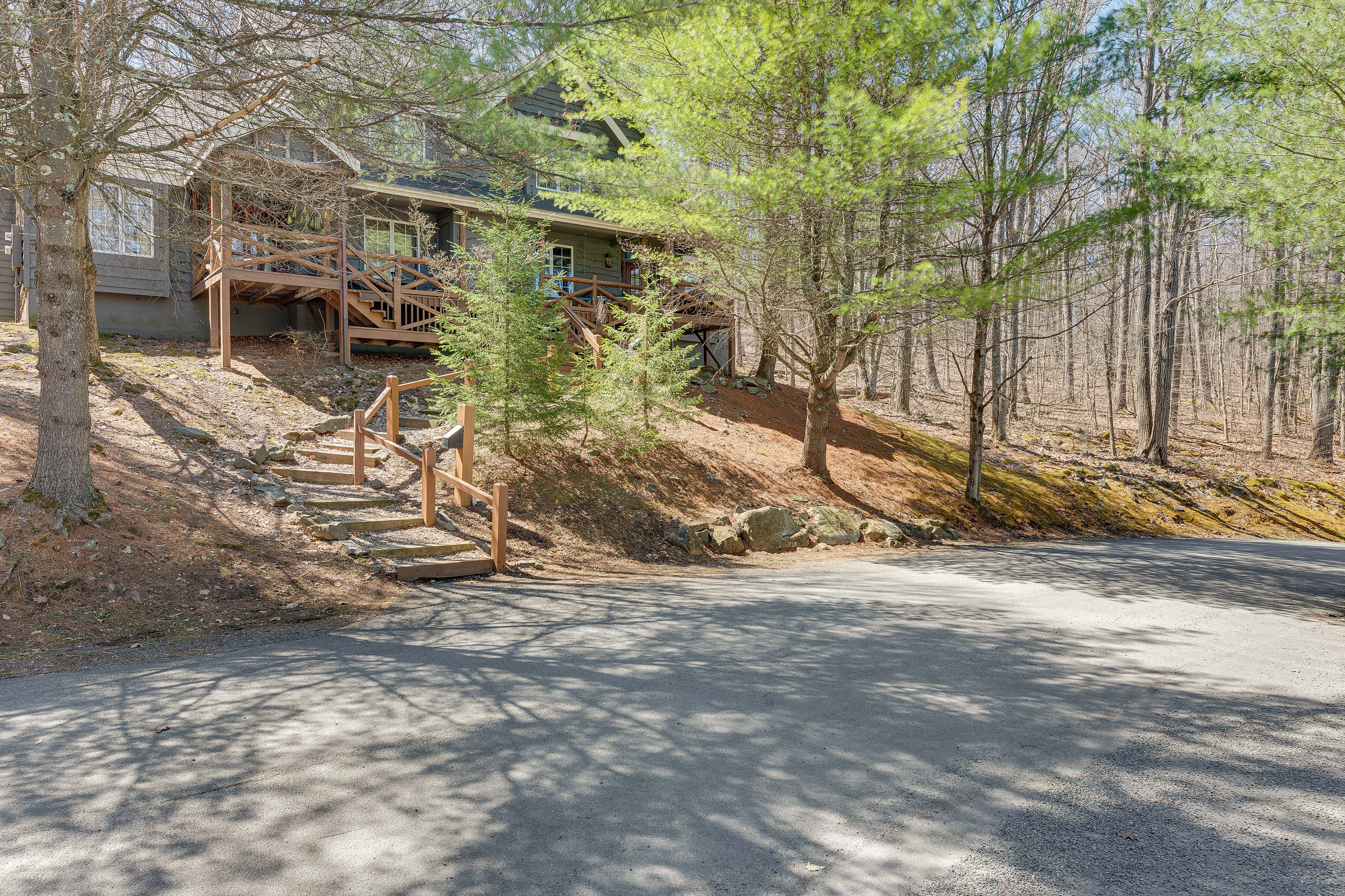 Parking | Driveway (2 Vehicles)