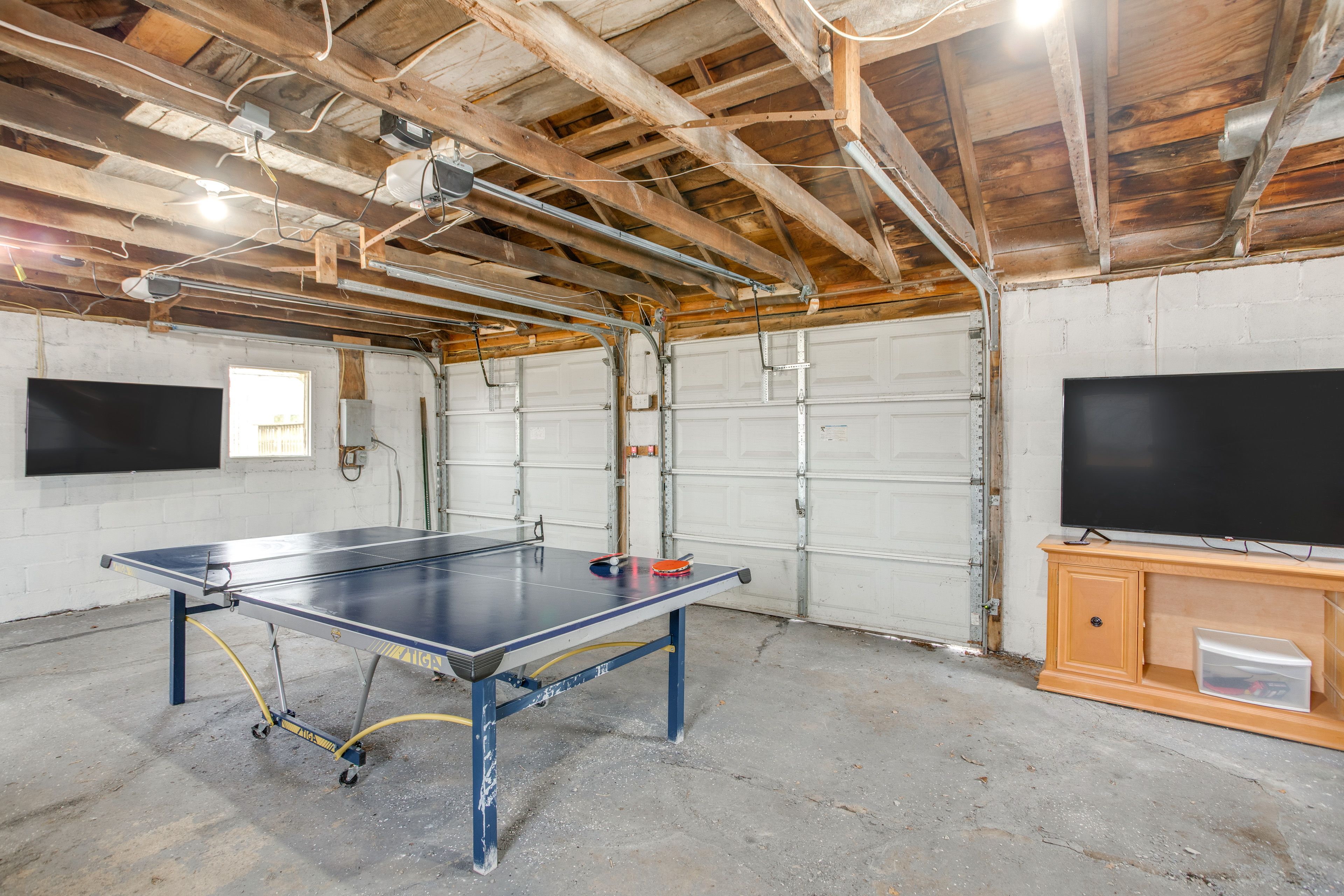 Garage | Game Room