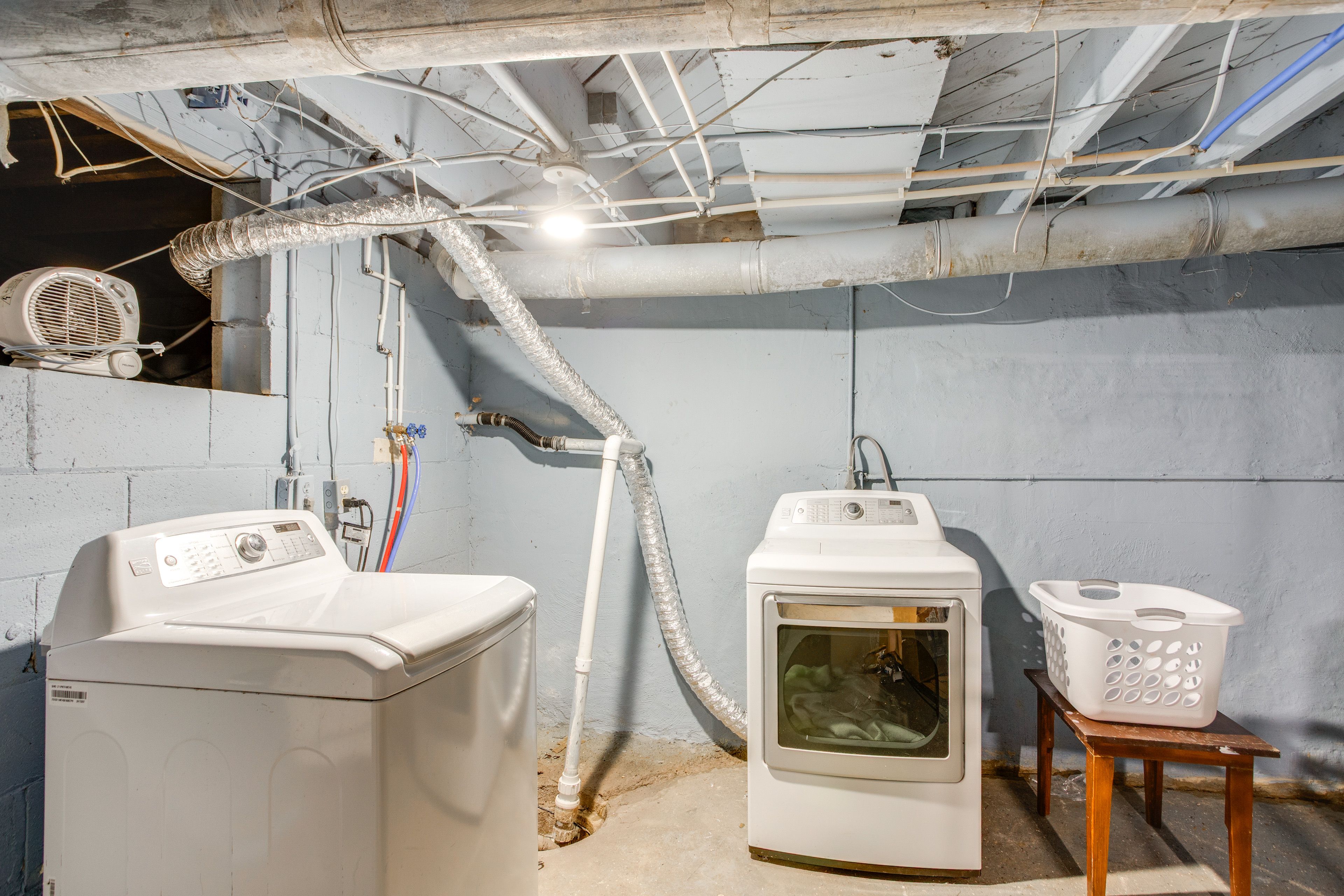 Basement | Laundry Room