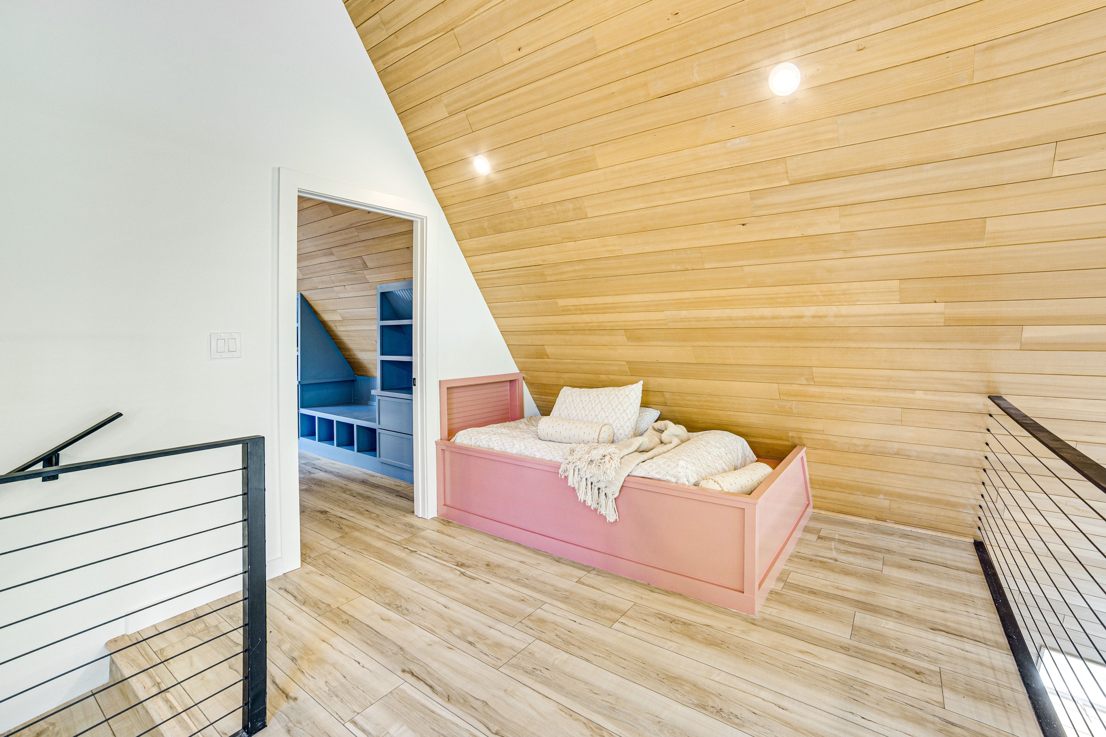 Loft | Twin Daybed | 2nd Floor