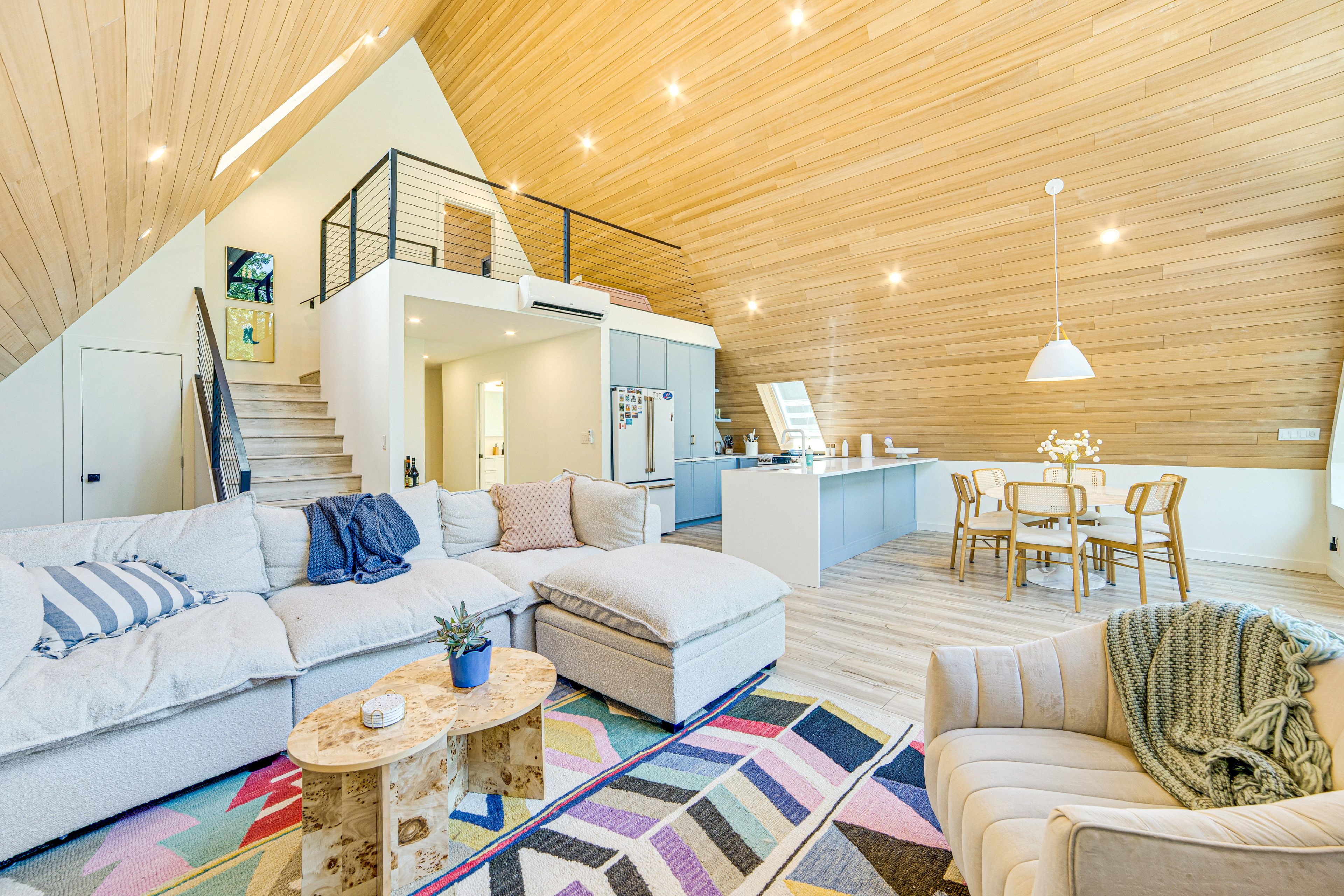 Living Room | Central Heating & A/C | Free WiFi | 1st Floor