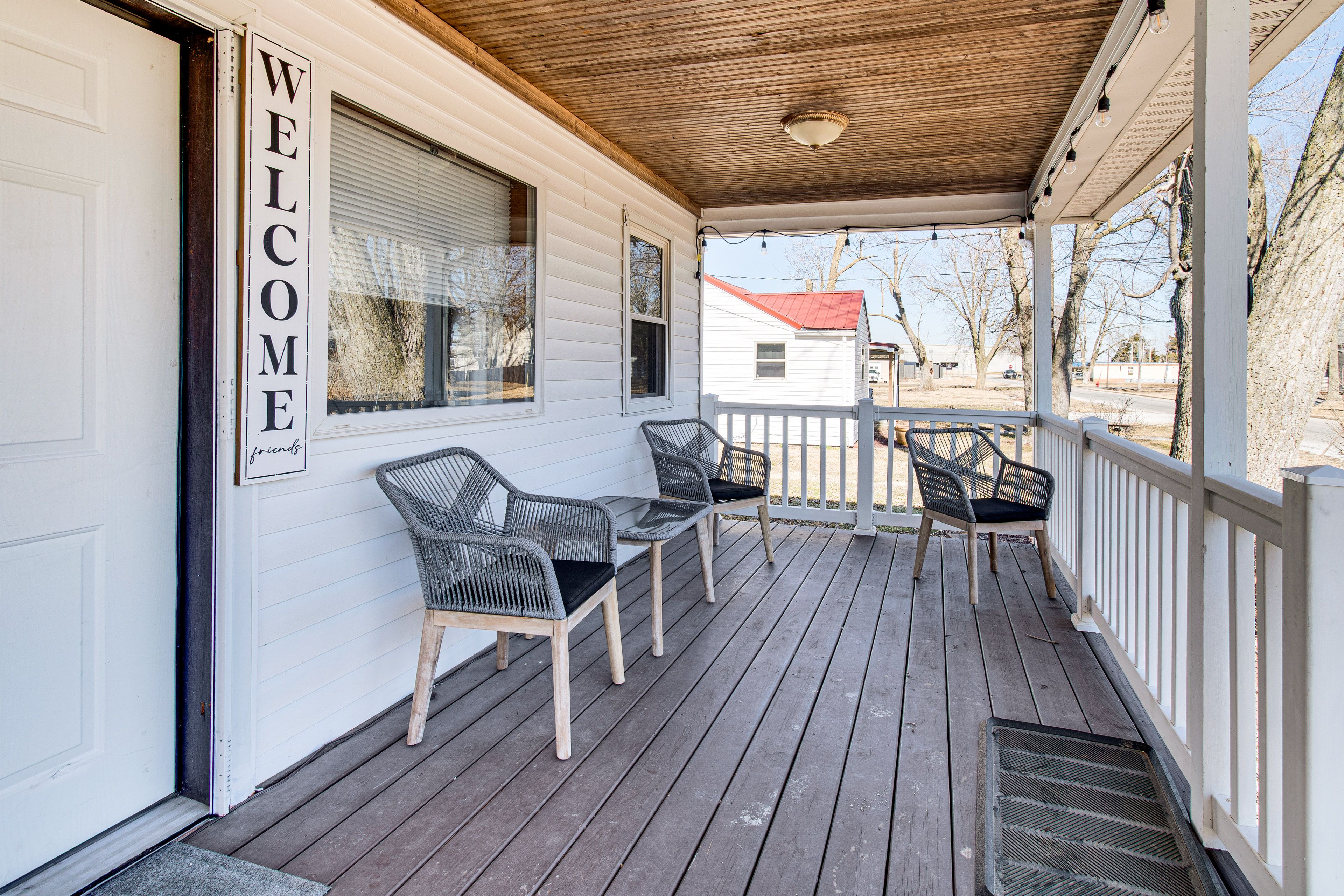 Front Porch | Seating