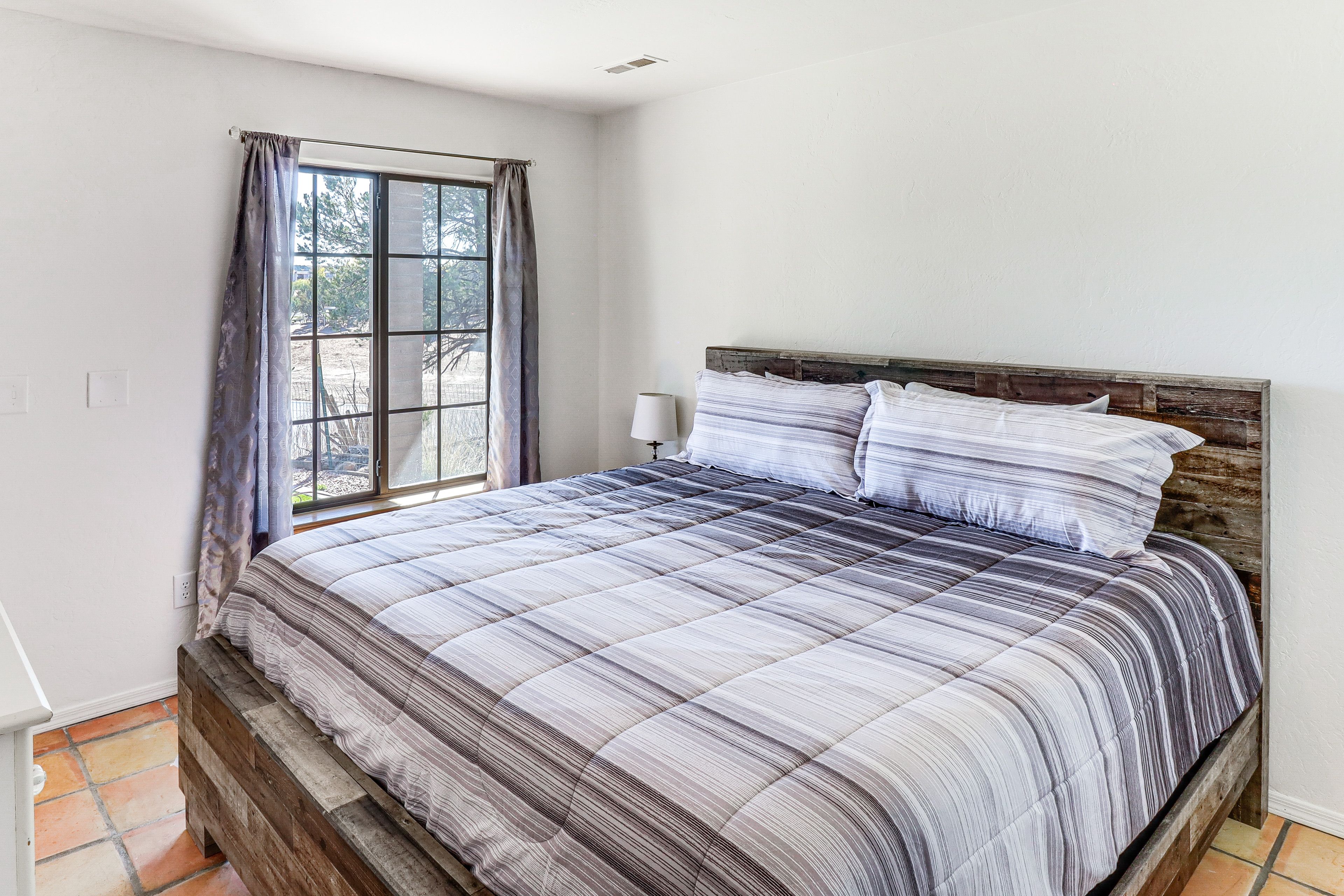 Bedroom 3 | King Bed | Basement Level