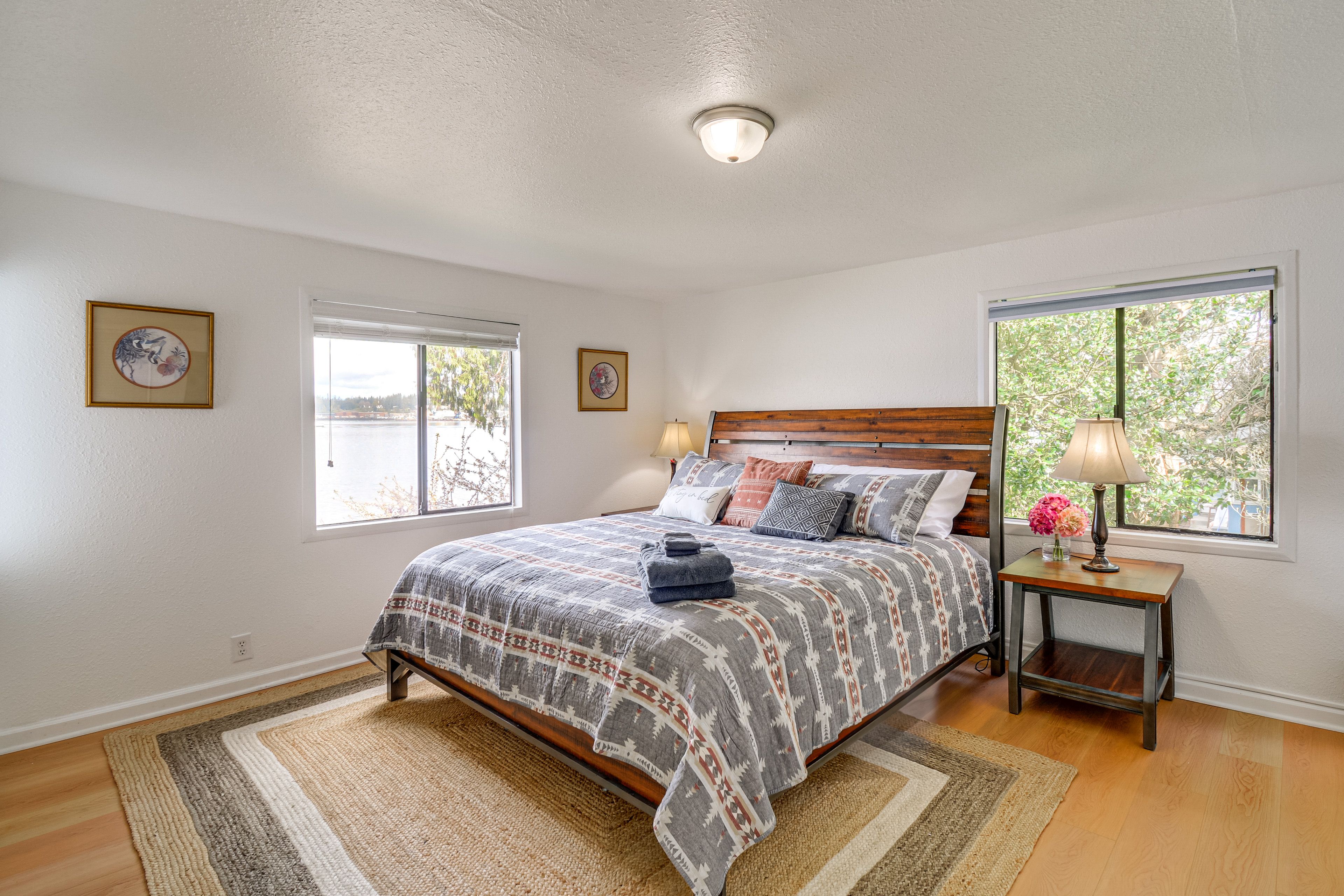 Bedroom 2 | King Bed | 2nd Floor