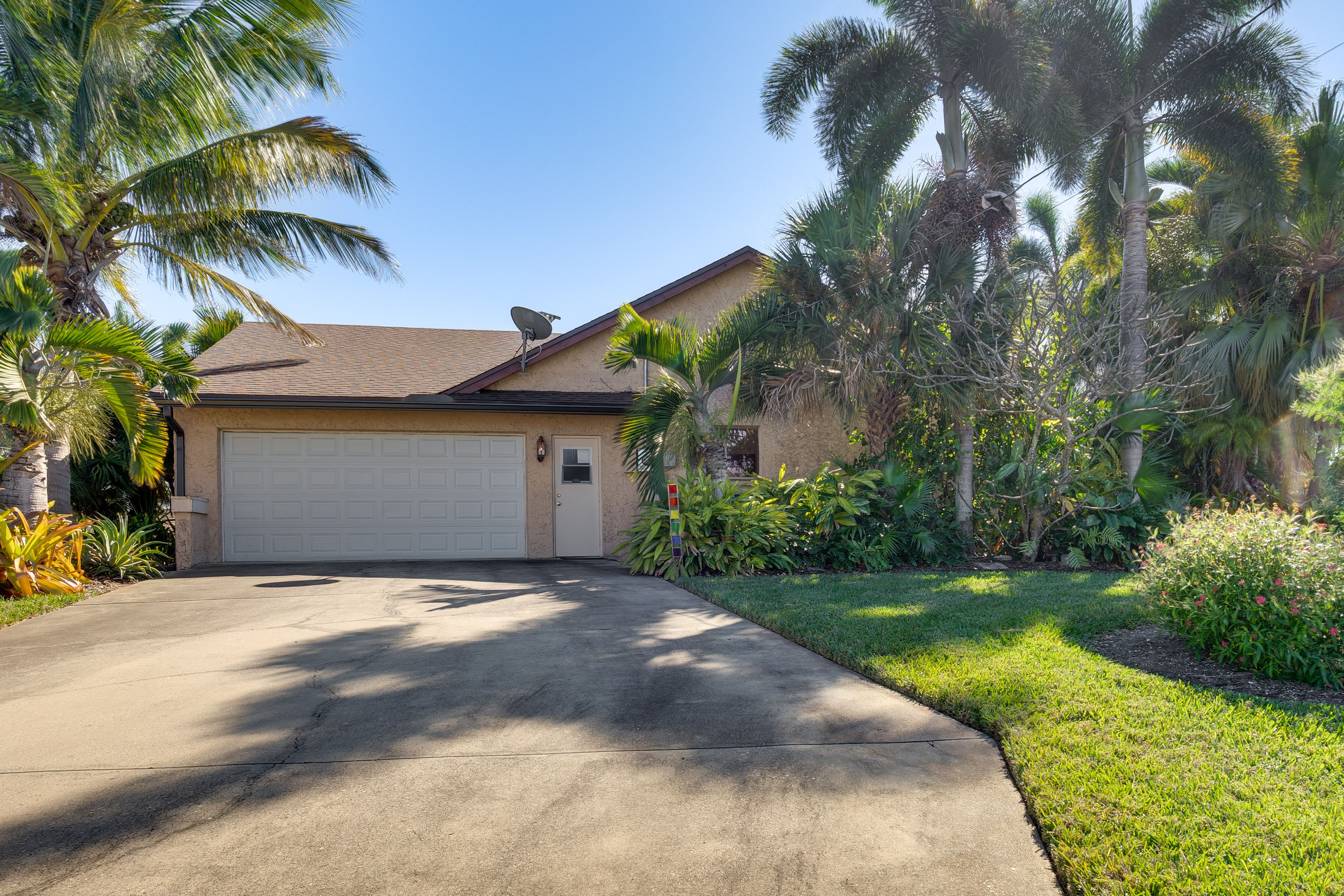 Parking | Garage (2 Vehicles) | Driveway (4 Vehicles) | Lawn Parking Prohibited